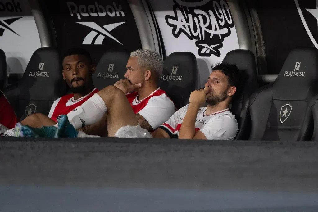 Calleri lamenta lesão em confronto com o Botafogo. Foto: Thiago Ribeiro/AGIF