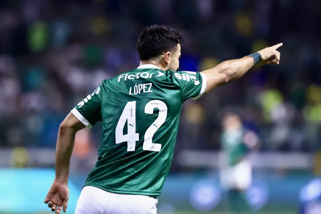 Flaco Lopez comemorando gol no Palmeiras – Foto: Marcello Zambrana/AGIF