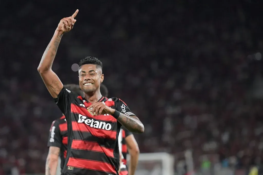 Bruno Henrique jogador do Flamengo comemora seu gol durante partida contra o Sport no estadio Maracana pelo campeonato Brasileiro A 2025. Foto: Thiago Ribeiro/AGIF