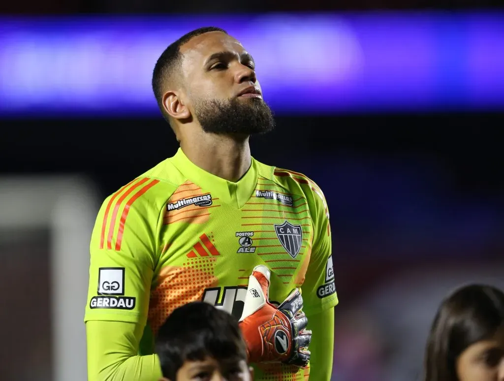 Everson durante a partida contra o São Paulo no Campeonato Brasileiro de 2025. Foto: Marlon Costa/AGIF