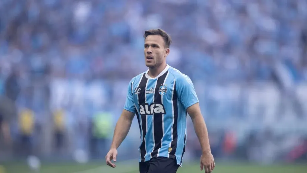 Arthur analisa sobre permanência no Grêmio