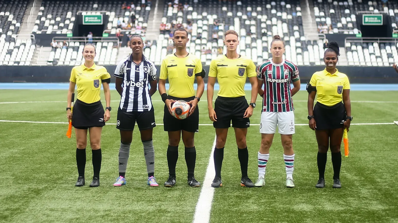 Botafogo e Fluminense voltam a se enfrentar na semifinal do carioca após duas temporadas – Foto: Arthur Barreto/Botafogo