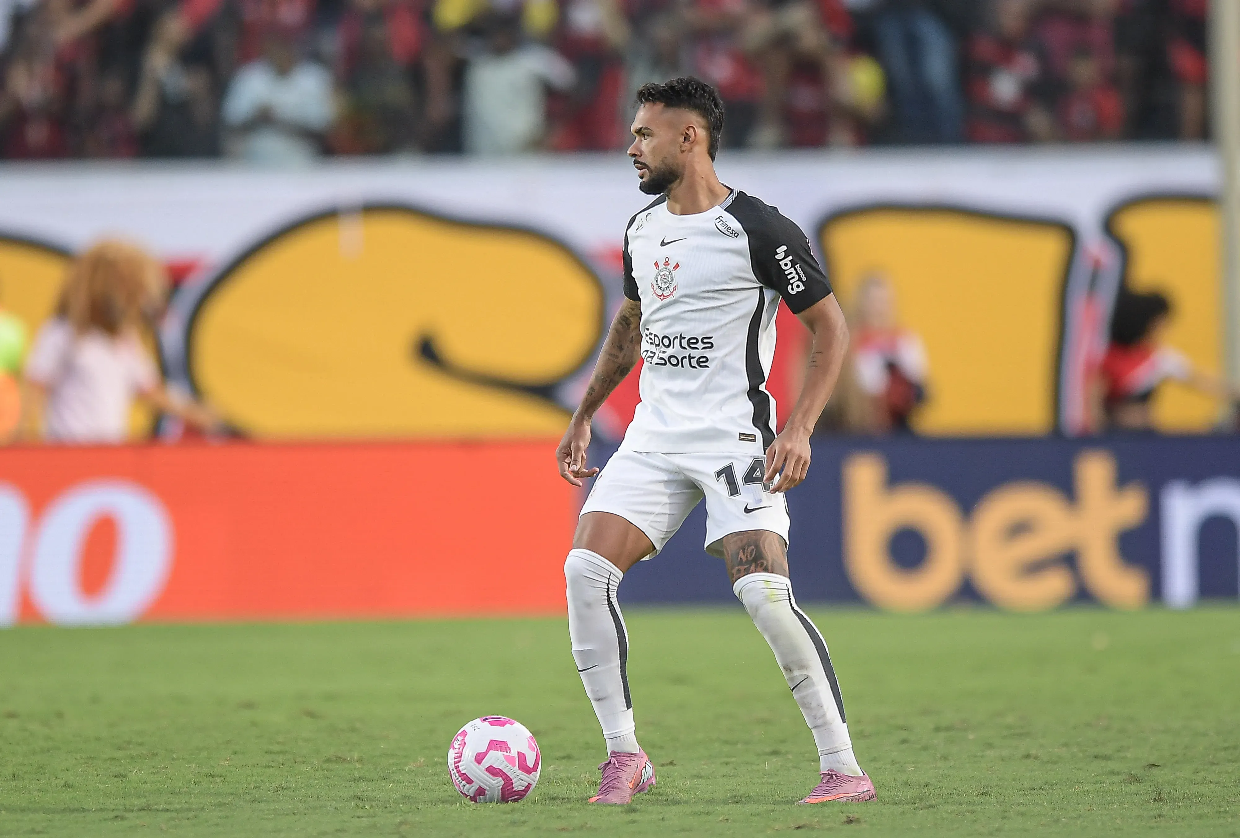 Raniele jogador do Corinthians durante partida contra o Vitória – Foto: Jhony Pinho/AGIF
