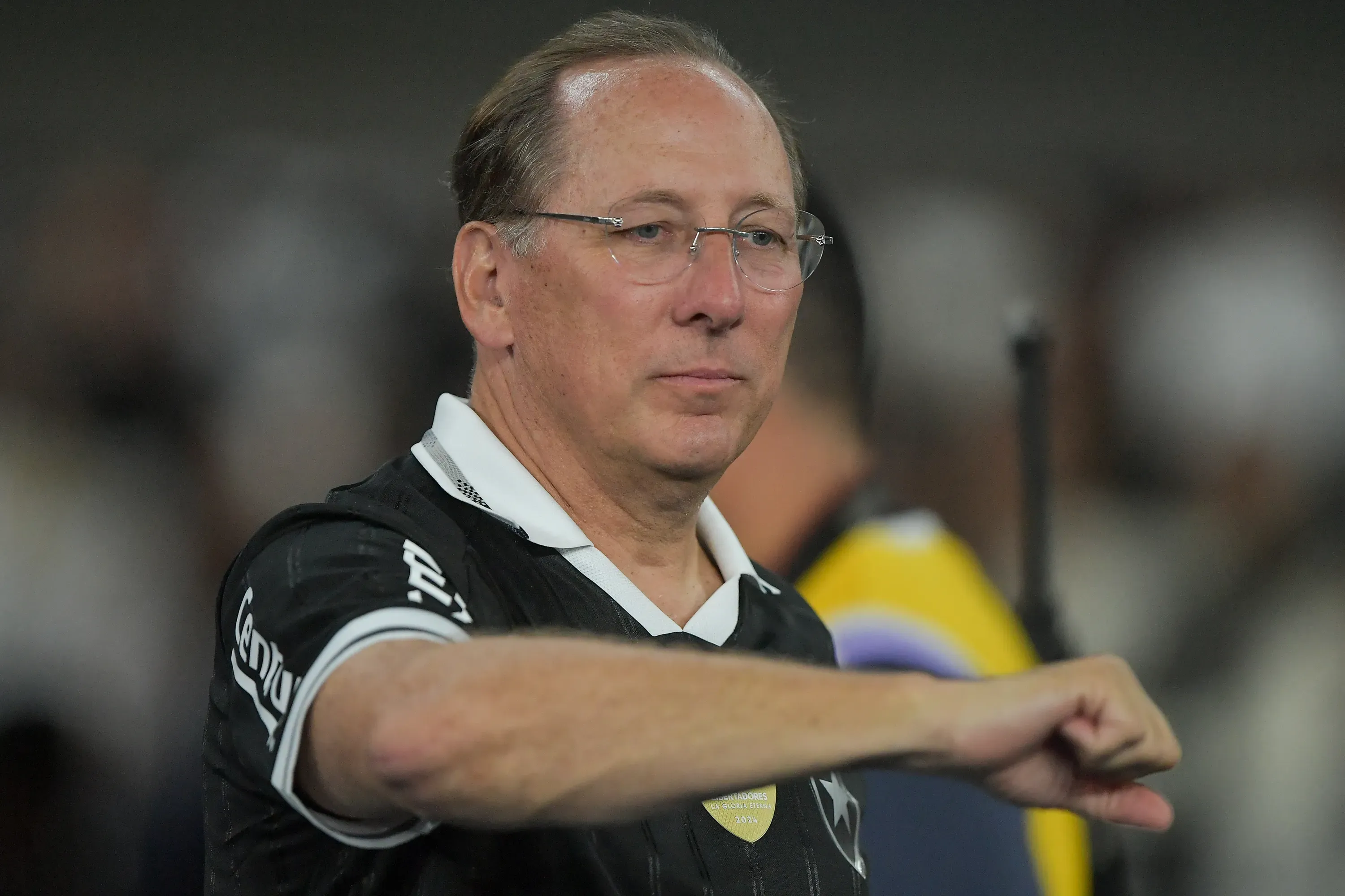 John Textor CEO do Botafogo durante partida contra o Corinthians – Foto: Thiago Ribeiro/AGIF