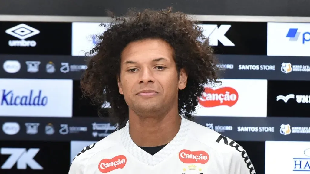 Bastidores sobre Arão no Santos (Imagem: Jota Erre/AGIF)