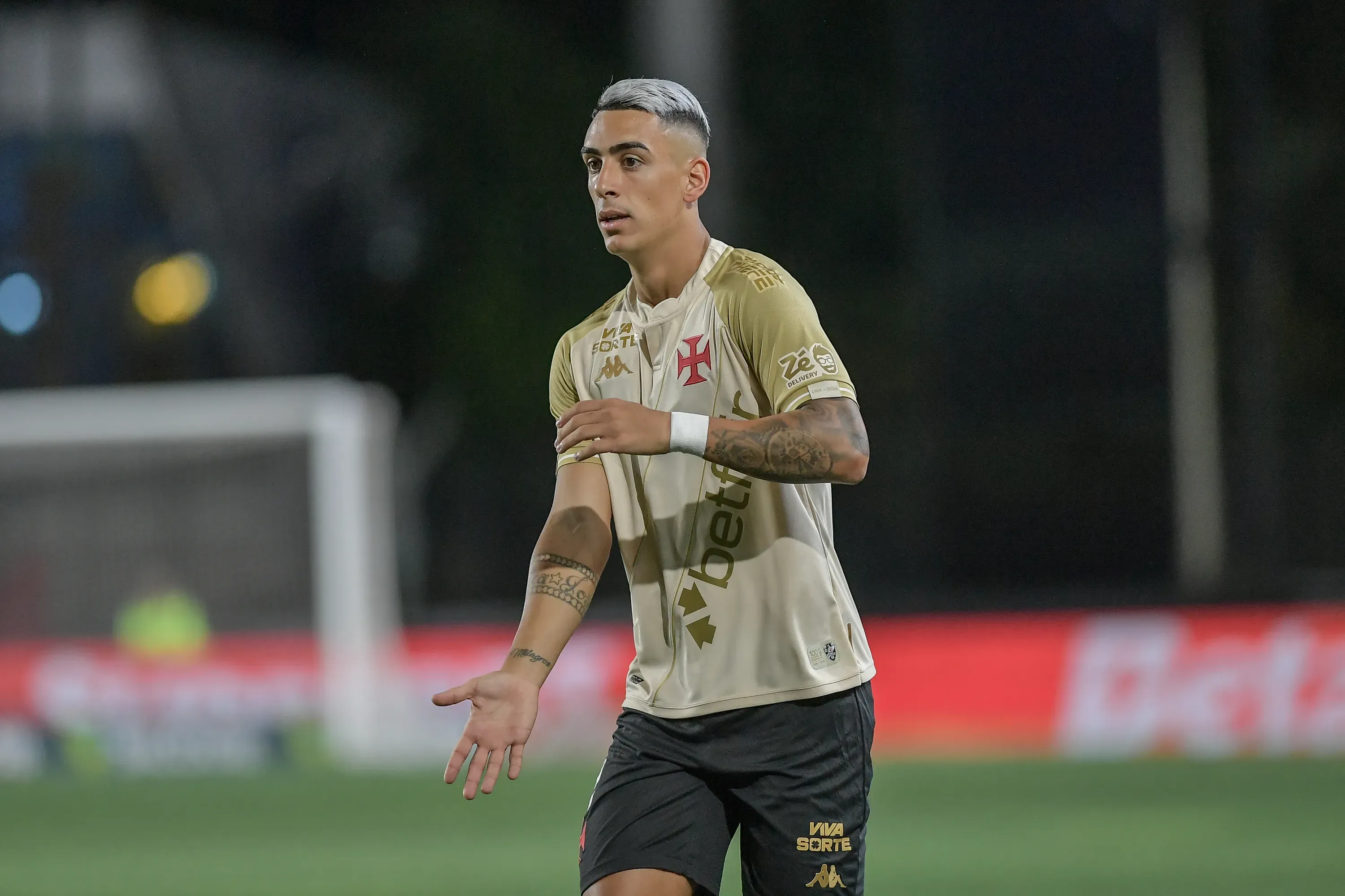 Puma Rodriguez jogador do Vasco durante partida contra o Bahia no estadio Sao Januario pelo campeonato Brasileiro A 2025. Foto: Thiago Ribeiro/AGIF