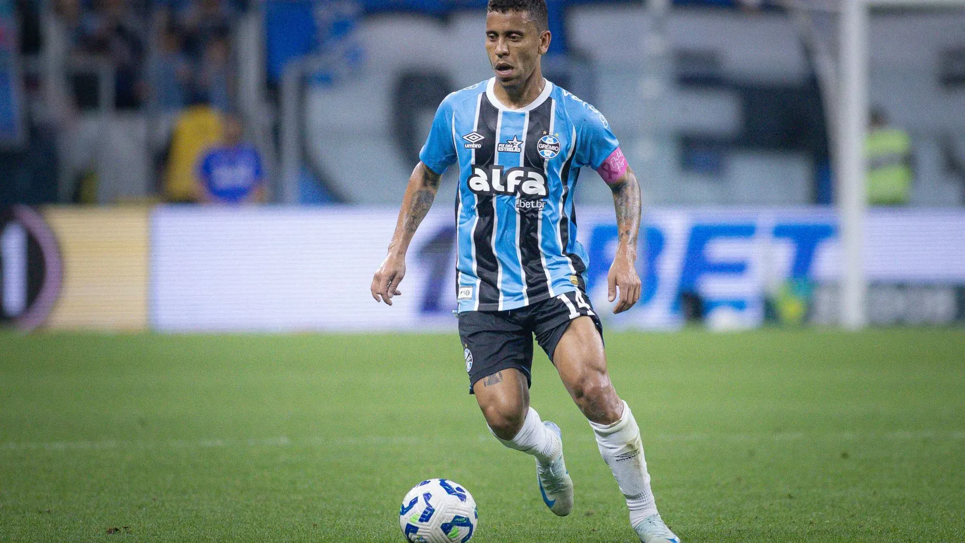 Marcos Rocha deve atuar em Grêmio x Vasco