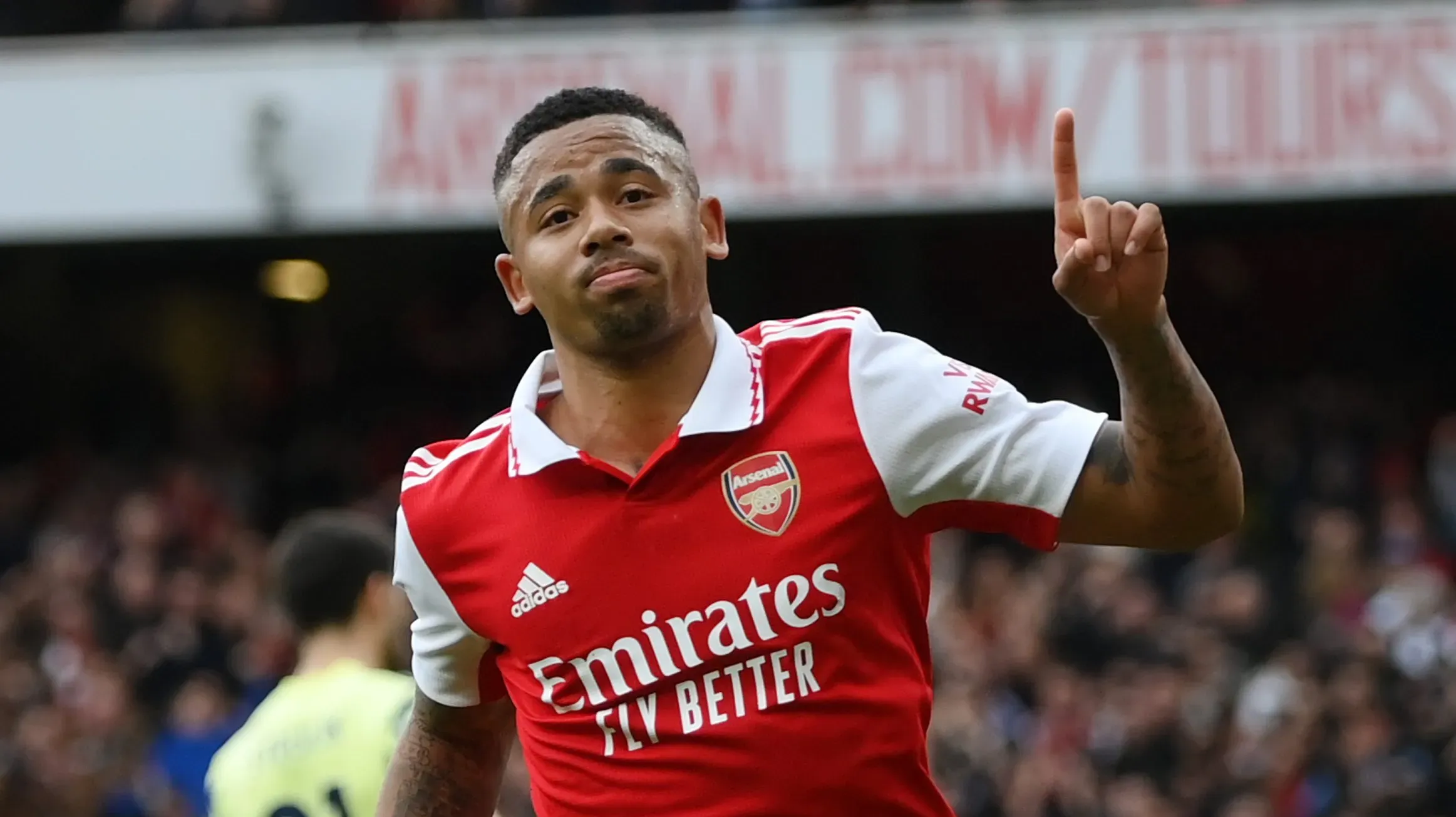 Gabriel Jesus comemorando pelo Arsenal. (Photo by Shaun Botterill/Getty Images)