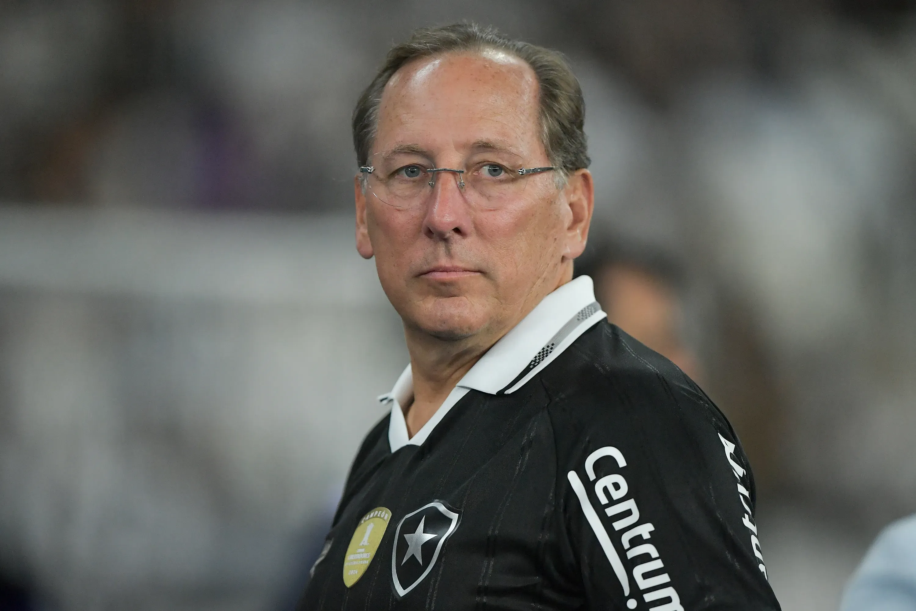 John Textor CEO do Botafogo durante partida contra o Corinthians no estadio Nilton Santos pelo campeonato Brasileiro A 2025. Foto: Thiago Ribeiro/AGIF
