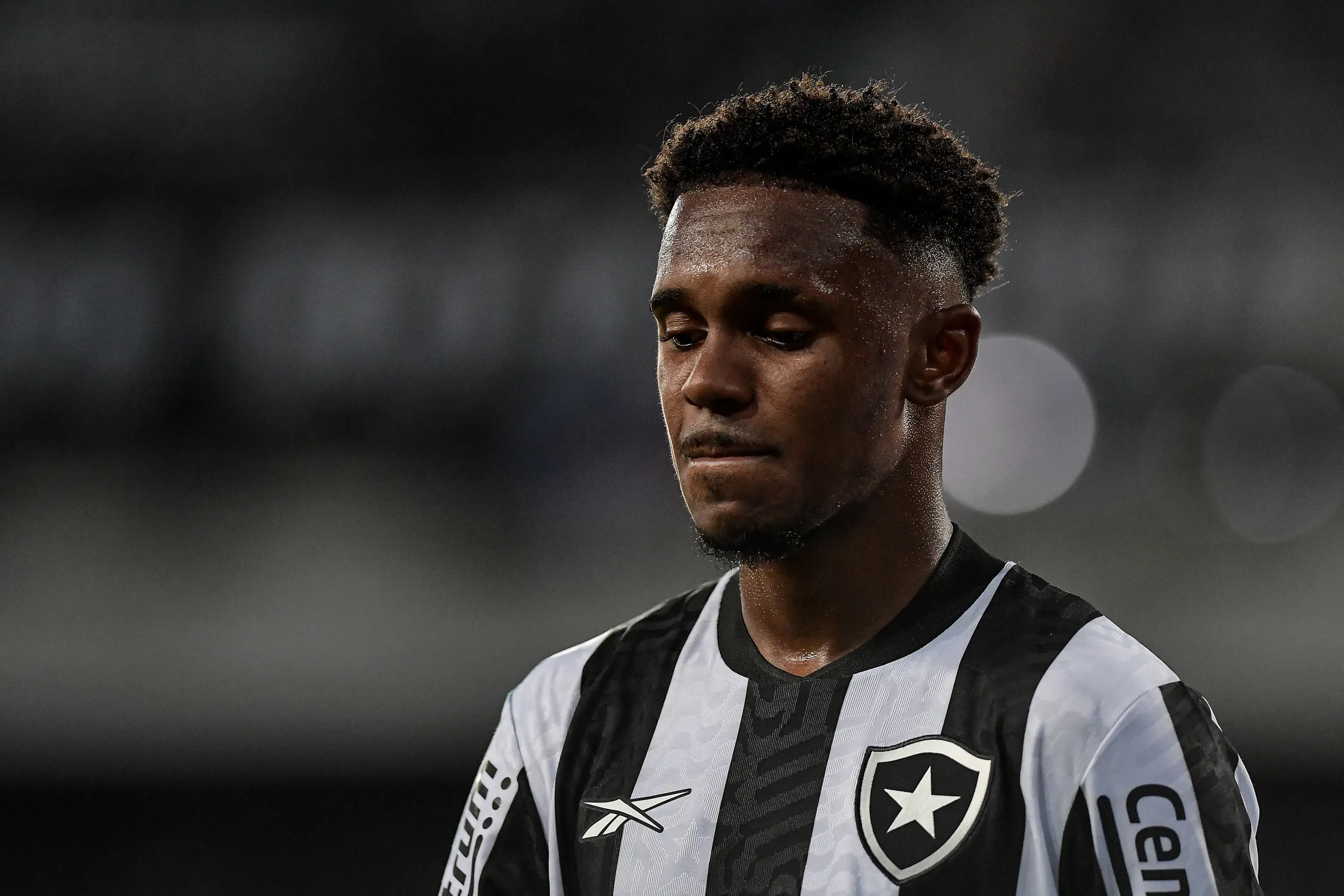 Jeffinho, atacante do Botafogo. Foto: Thiago Ribeiro/AGIF