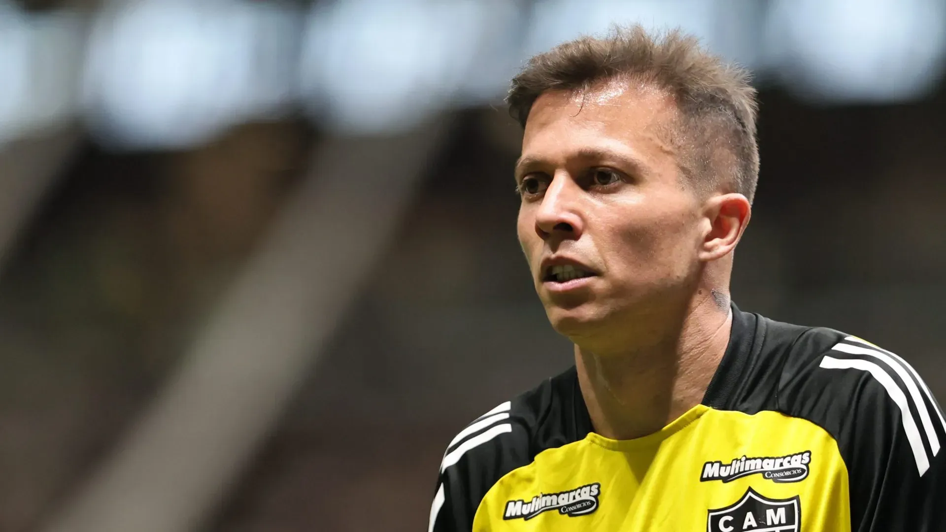 Bernad fala sobre bom momento no Galo e atribui a Sampaoli (Imagem: Gilson Lobo/AGIF)