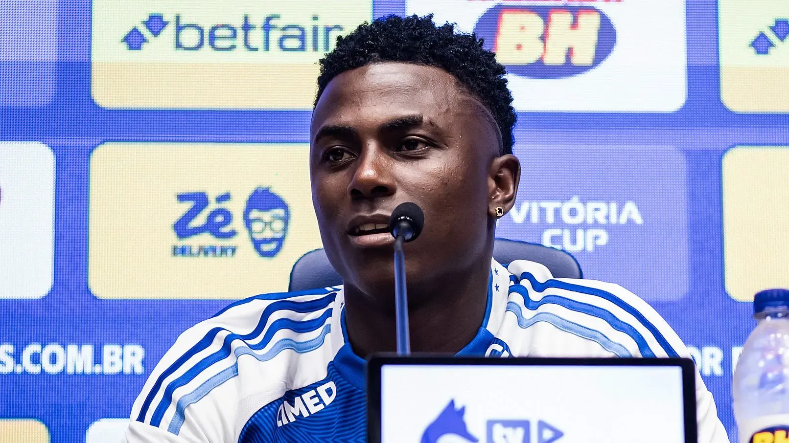 Néiser Villarreal, novo reforço do Cruzeiro. Foto: Gustavo Aleixo/Cruzeiro