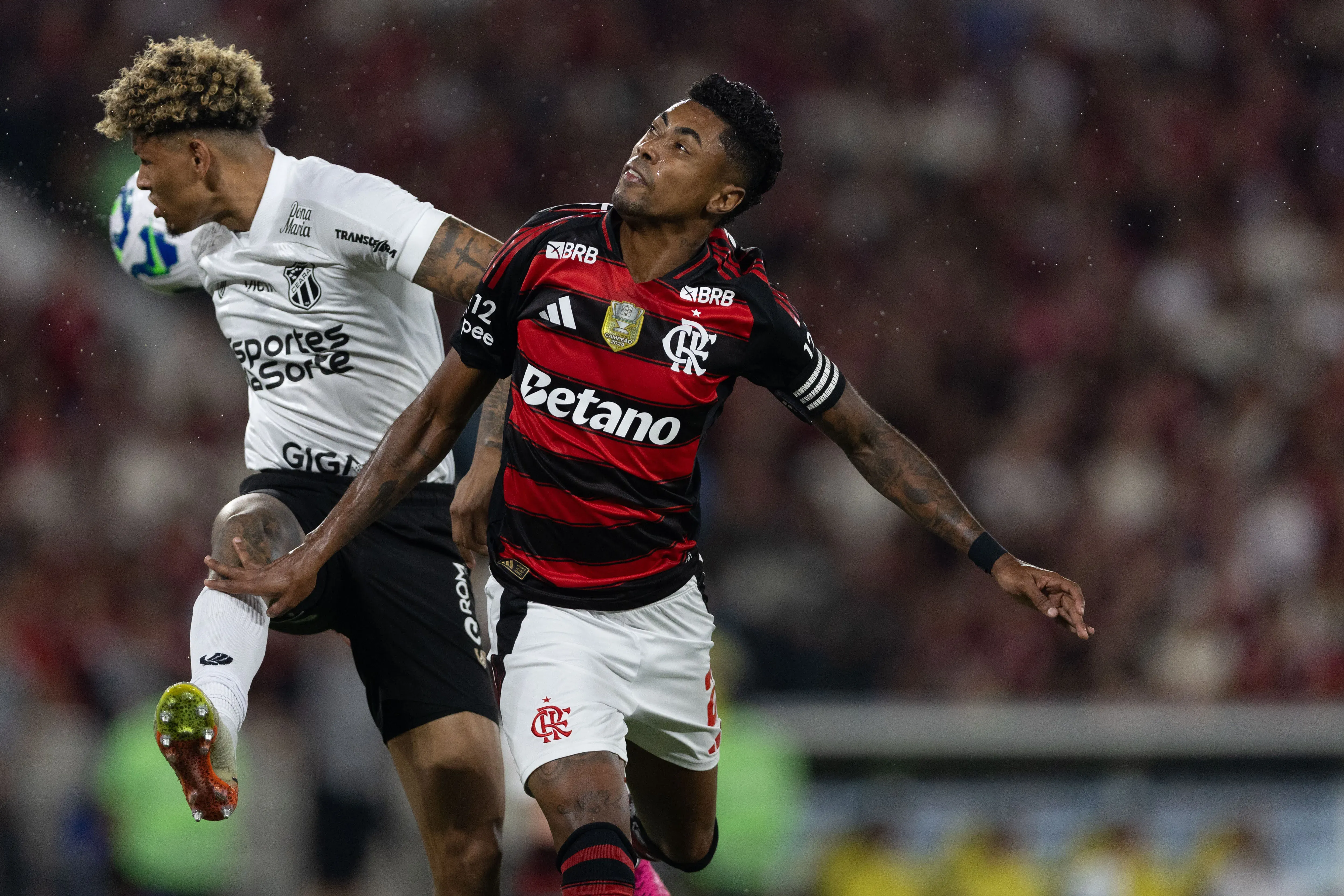 RJ – RIO DE JANEIRO – 03/12/2025 – BRASILEIRO A 2025, FLAMENGO X CEARA – Bruno Henrique jogador do Flamengo durante partida contra o Ceara no estadio Maracana pelo campeonato Brasileiro A 2025. Foto: Andre Mourao/AGIF