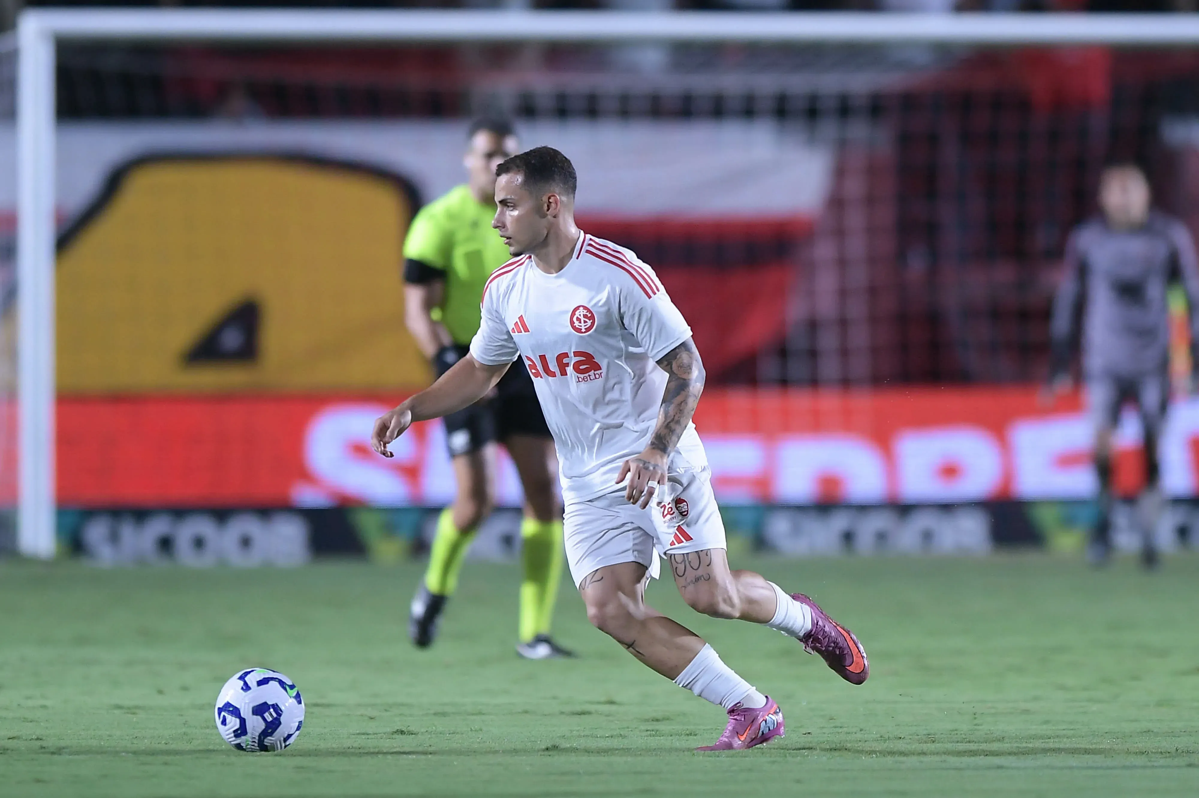 Bruno Gomes jogador do Internacional durante partida contra o Vitoria – Foto: Jhony Pinho/AGIF