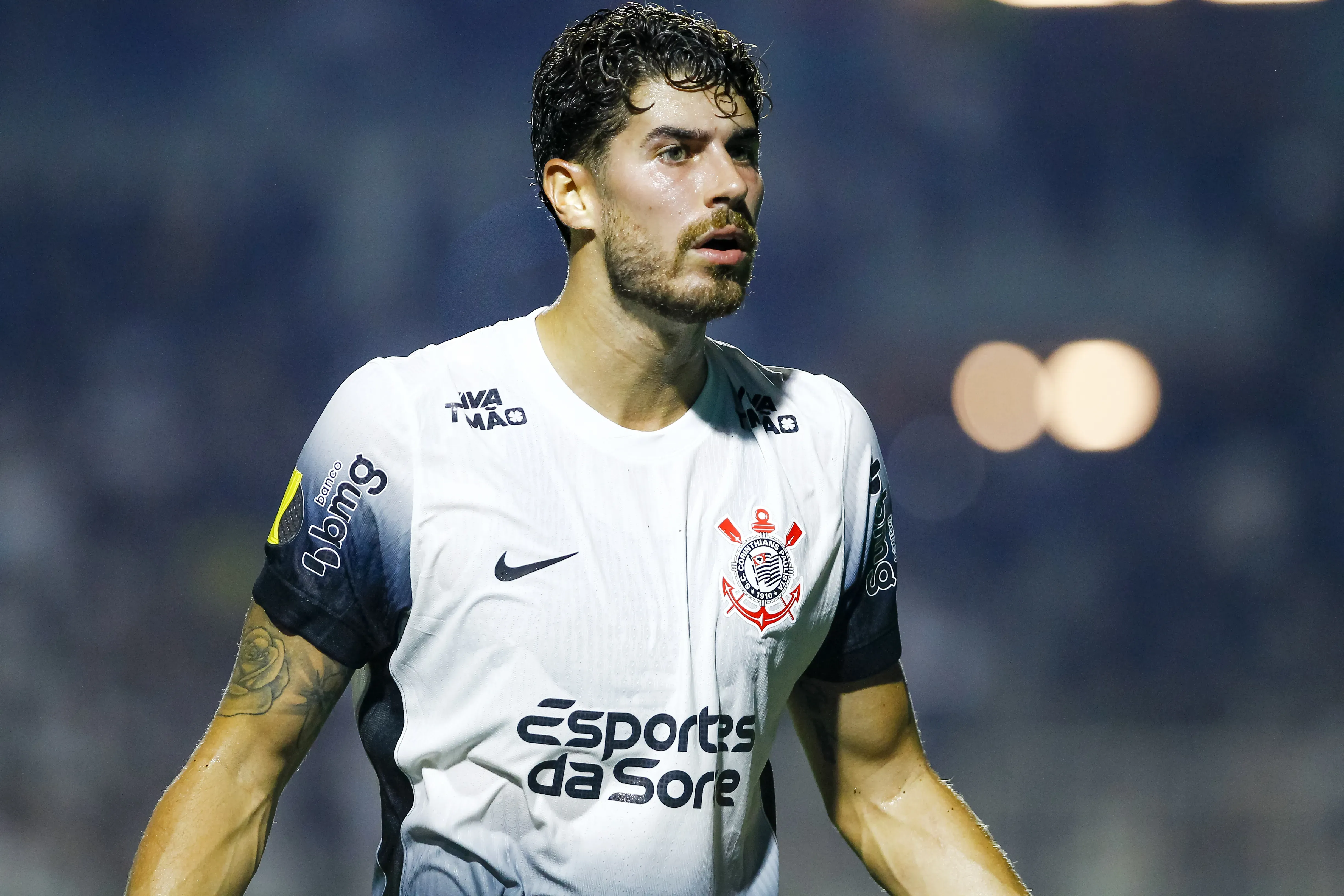 SP – SAO PAULO – 15/02/2025 – PAULISTA 2025, PORTUGUESA X CORINTHIANS – Pedro Raul jogador do Corinthians durante partida contra o Portuguesa no estadio Pacaembu pelo campeonato Paulista 2025. Foto: Marco Miatelo/AGIF