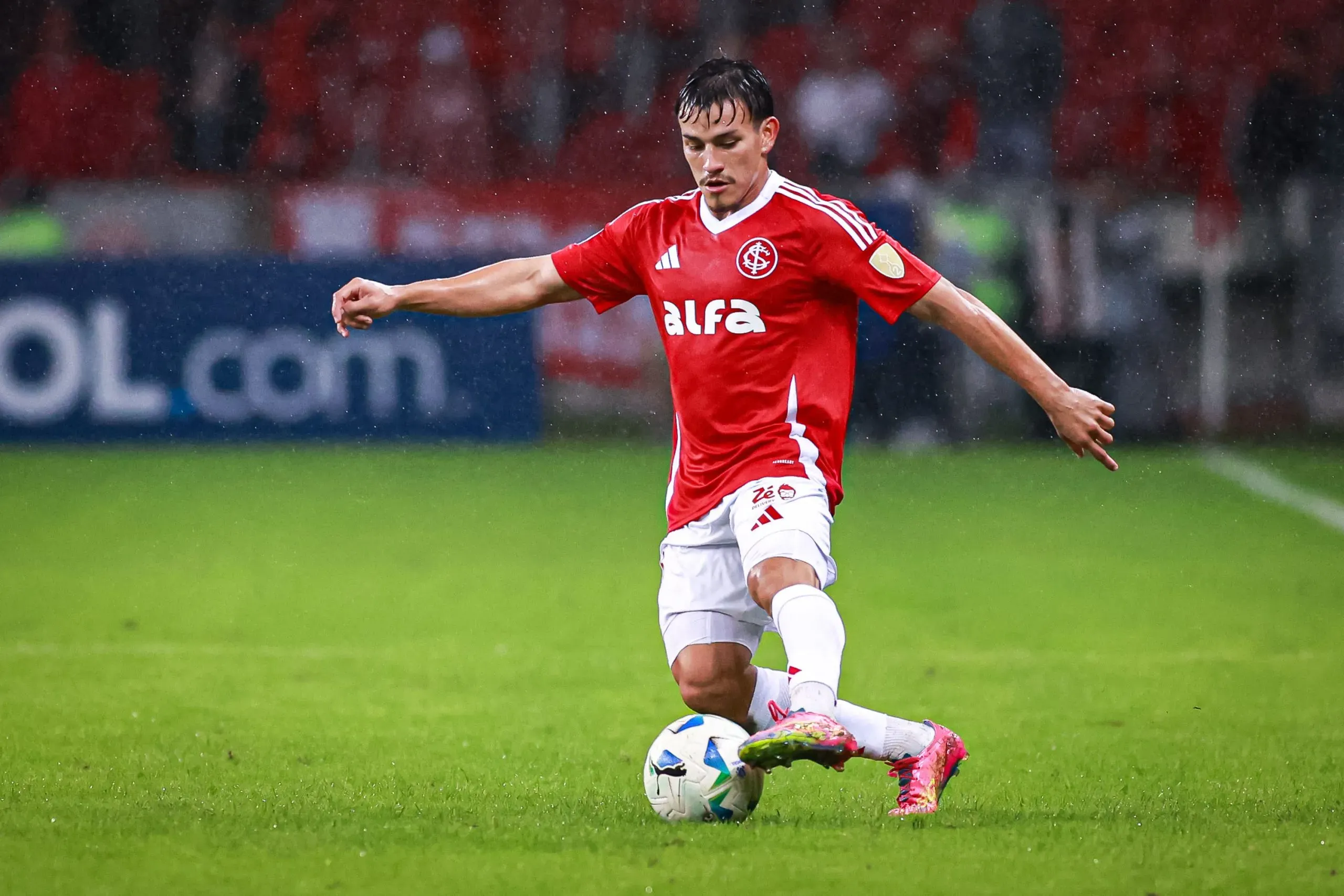 Alexandro Bernabei jogador do Internacional durante partida contra o Bahia no estadio Beira-Rio pelo campeonato Copa Libertadores 2025. Foto: Maxi Franzoi/AGIF