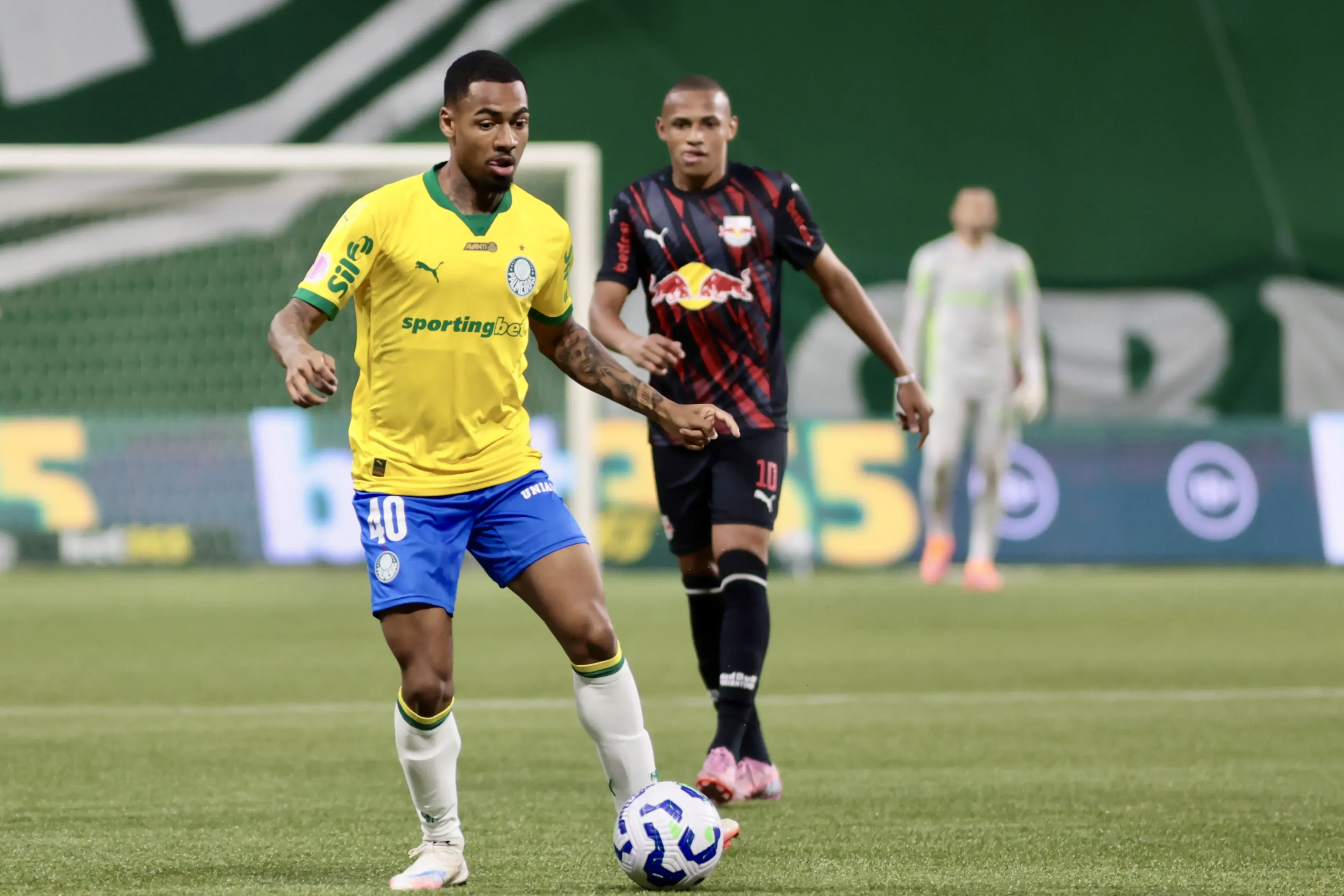 SP – SAO PAULO – 15/10/2025 – BRASILEIRO A 2025, PALMEIRAS X BRAGANTINO – Allan Elias jogador do Palmeiras durante partida contra o Bragantino no estadio Arena Allianz Parque pelo campeonato Brasileiro A 2025. Foto: Marcello Zambrana/AGIF