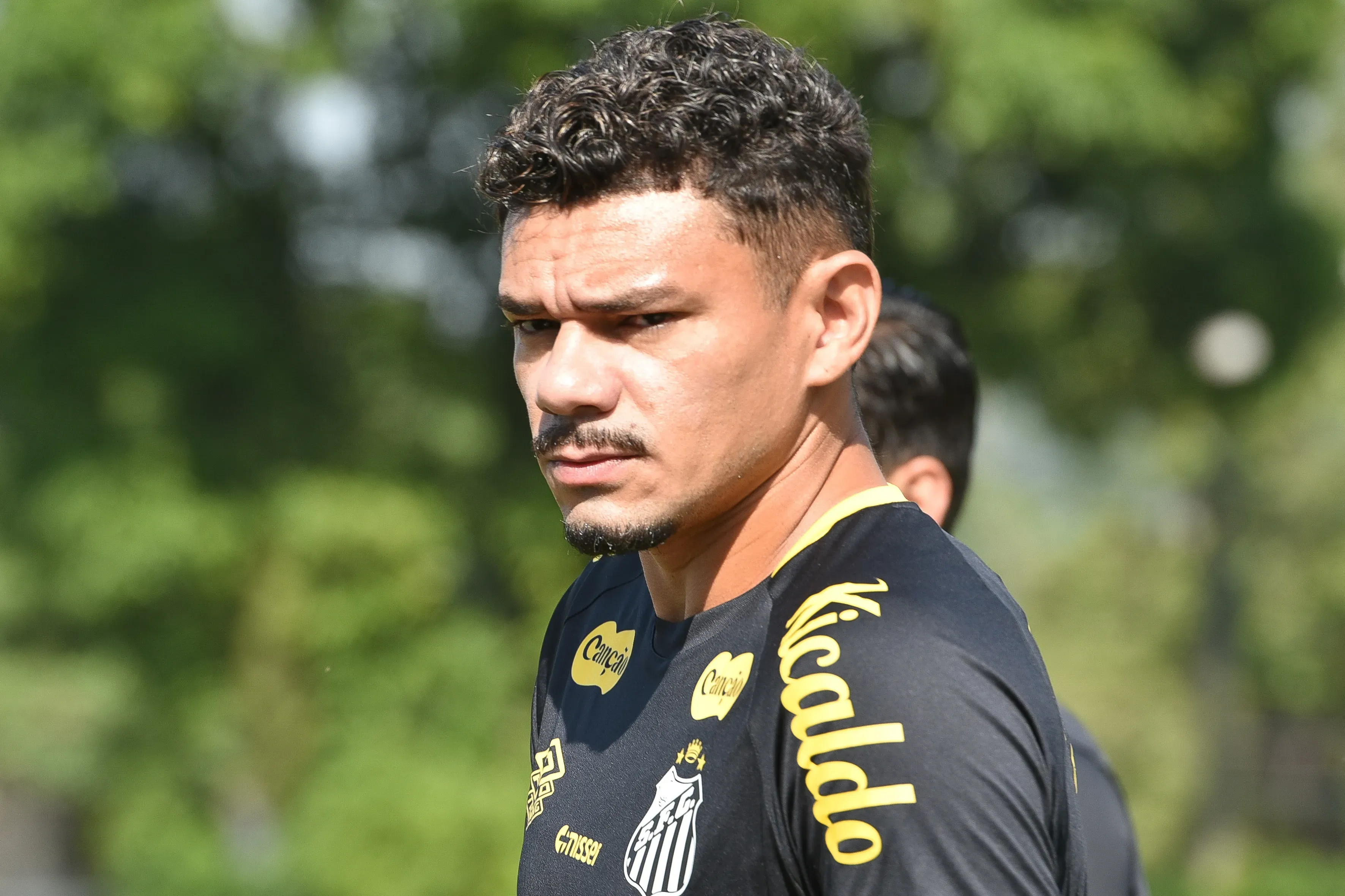 Tiquinho Soares durante treino no Centro de Treinamento do Santos. Foto: JOTA ERRE/AGIF