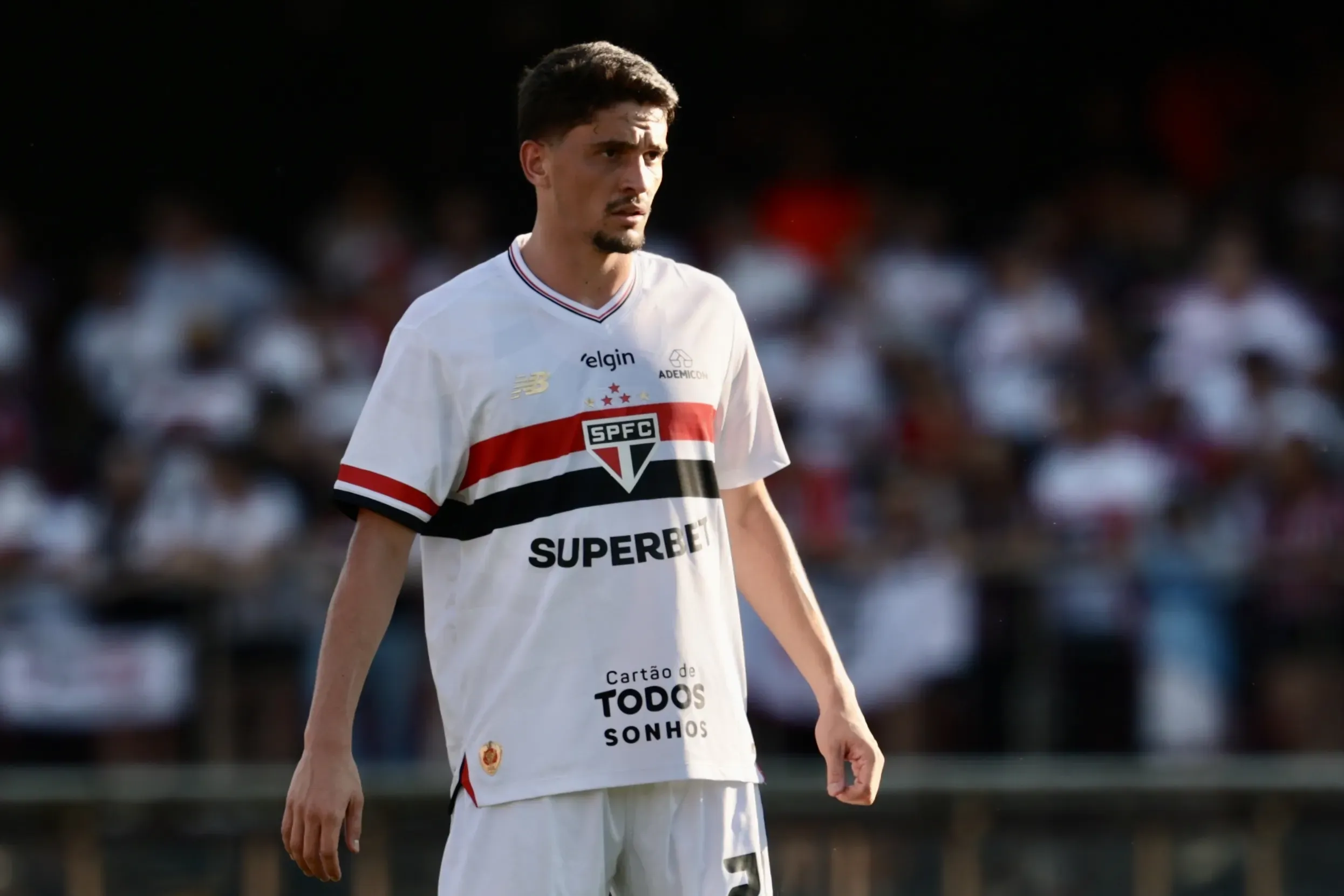 SP – SAO PAULO – 05/10/2025 – BRASILEIRO A 2025, SAO PAULO X PALMEIRAS – Pablo Maia jogador do Sao Paulo durante partida contra o Palmeiras no estadio Morumbi pelo campeonato Brasileiro A 2025. Foto: Marcello Zambrana/AGIF