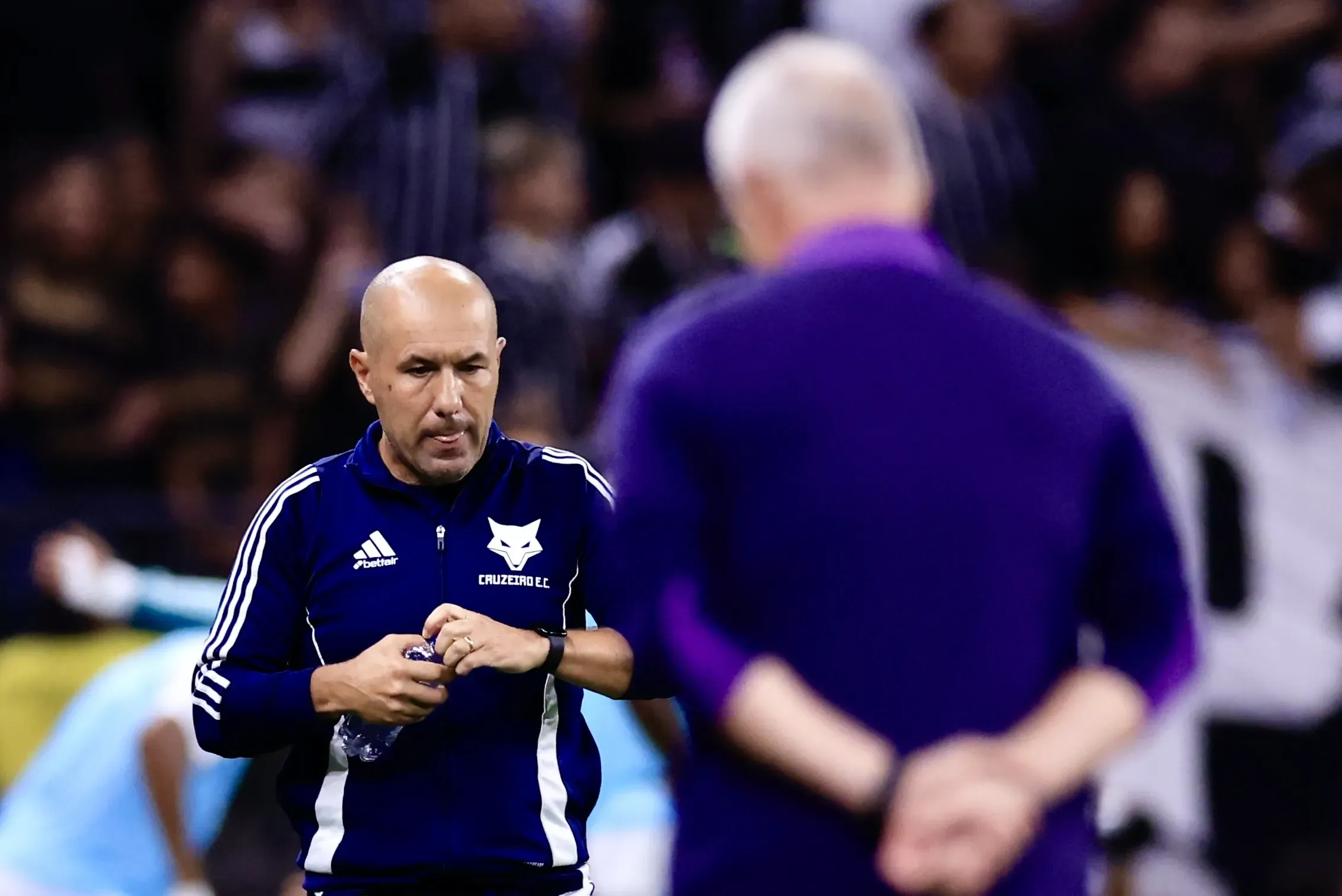 SP – SAO PAULO – 14/12/2025 – COPA DO BRASIL 2025, CORINTHIANS X CRUZEIRO – Leonardo Jardim tecnico do Cruzeiro durante partida contra o Corinthians no estadio Arena Corinthians pelo campeonato Copa Do Brasil 2025. Foto: Marcello Zambrana/AGIF