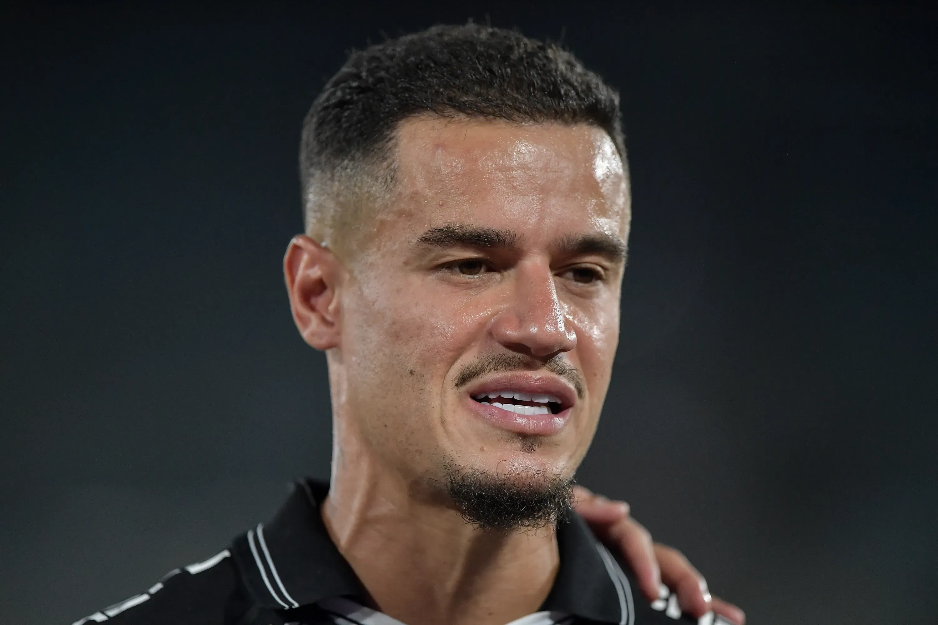 RJ – RIO DE JANEIRO – 14/12/2025 – COPA DO BRASIL 2025, FLUMINENSE X VASCO – Coutinho jogador do Vasco comemora vitoria ao final da partida contra o Fluminense no estadio Maracana pelo campeonato Copa Do Brasil 2025. Foto: Thiago Ribeiro/AGIF