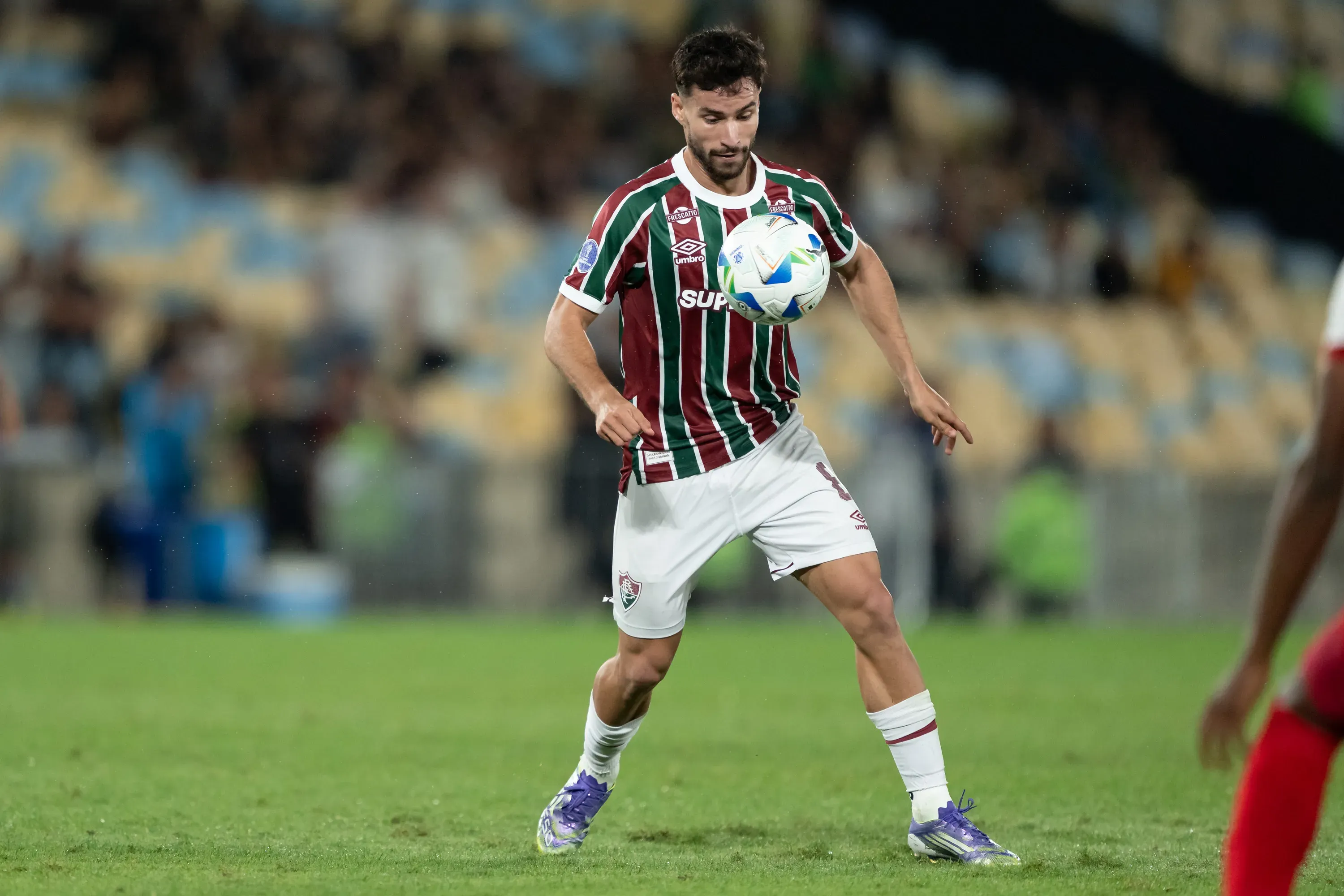 Martinelli com camisa do Fluminense – Foto: Jorge Rodrigues/AGIF