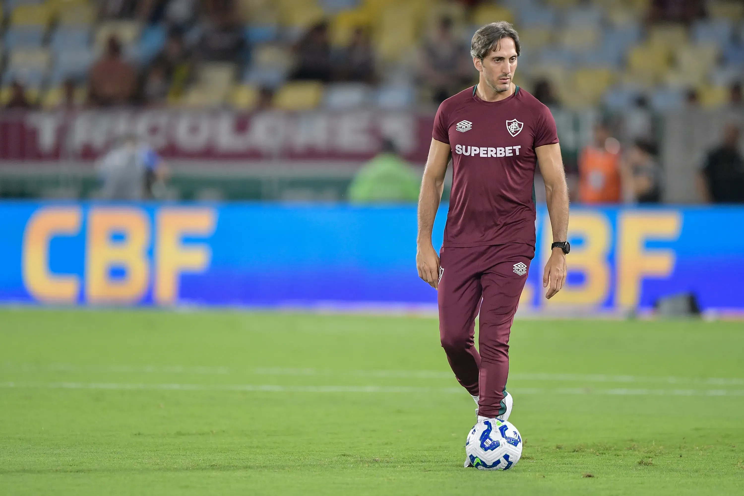 Luis Zubeldía quer contratação de um ponta no Fluminense. Foto: Thiago Ribeiro/AGIF