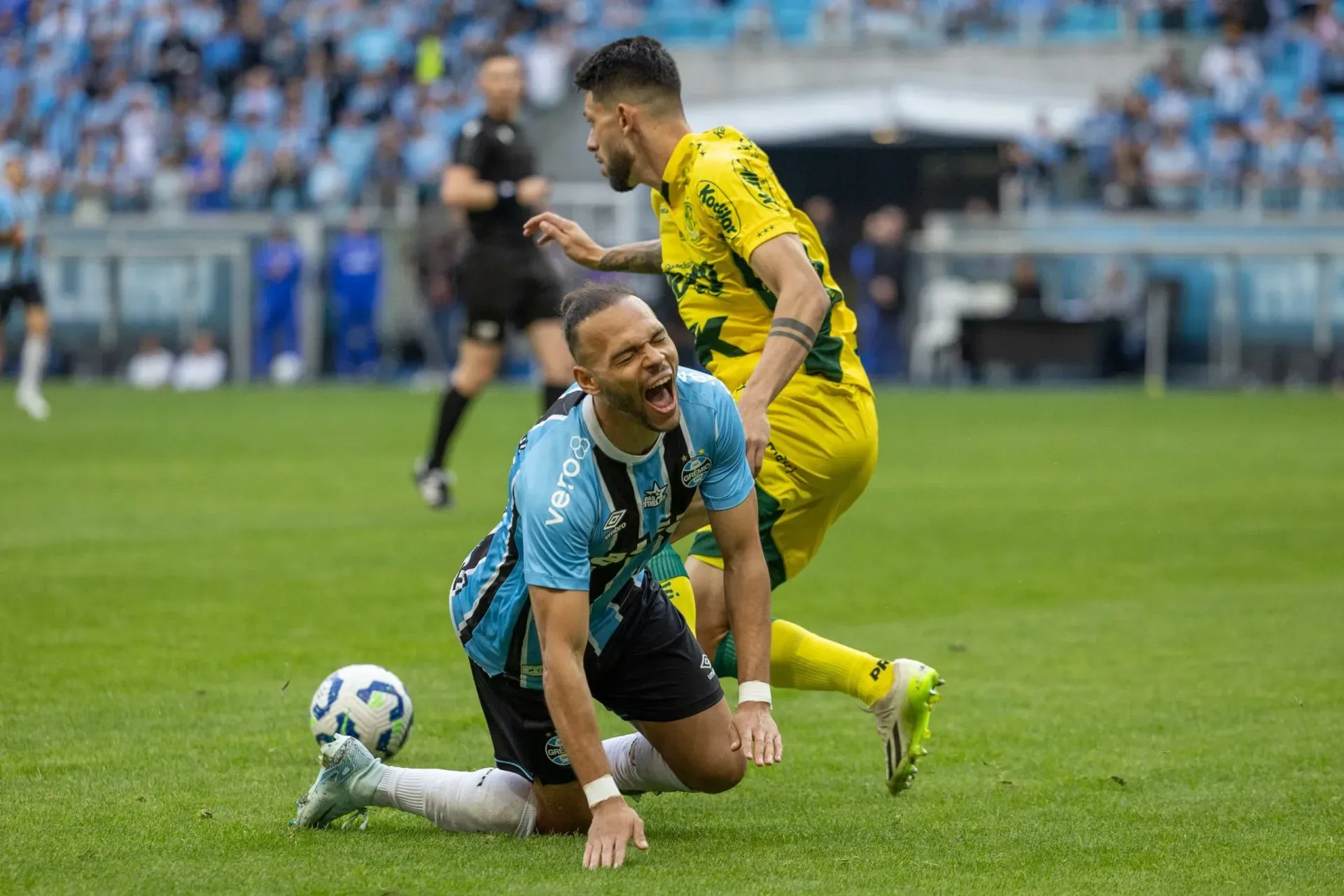 Jemmes jogador do Mirassol durante partida no estadio Arena do Gremio pelo campeonato Brasileiro A 2025. Foto: Liamara Polli/AGIF