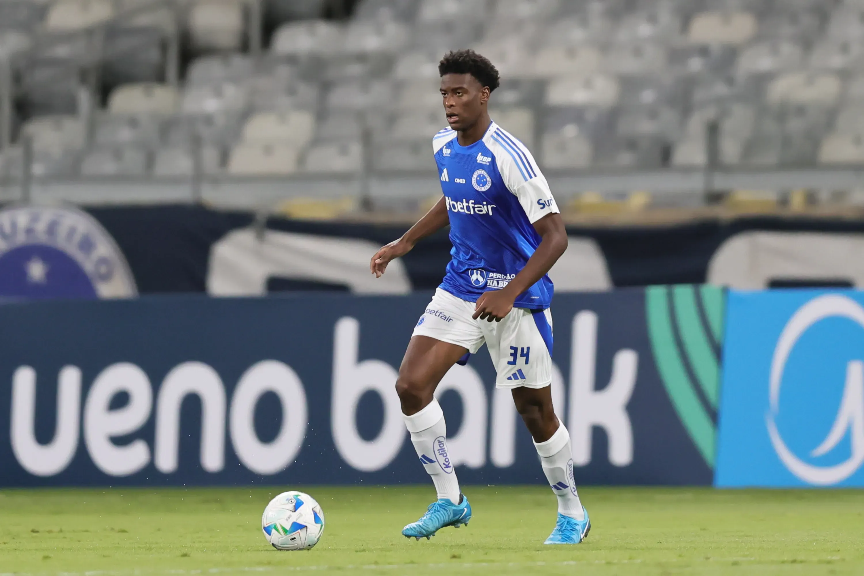 Jonathan Jesus jogador do Cruzeiro durante partida contra o Mushuc Runa no estadio Mineirao pelo campeonato Copa Sul-americana 2025. Foto: Gilson Lobo/AGIF