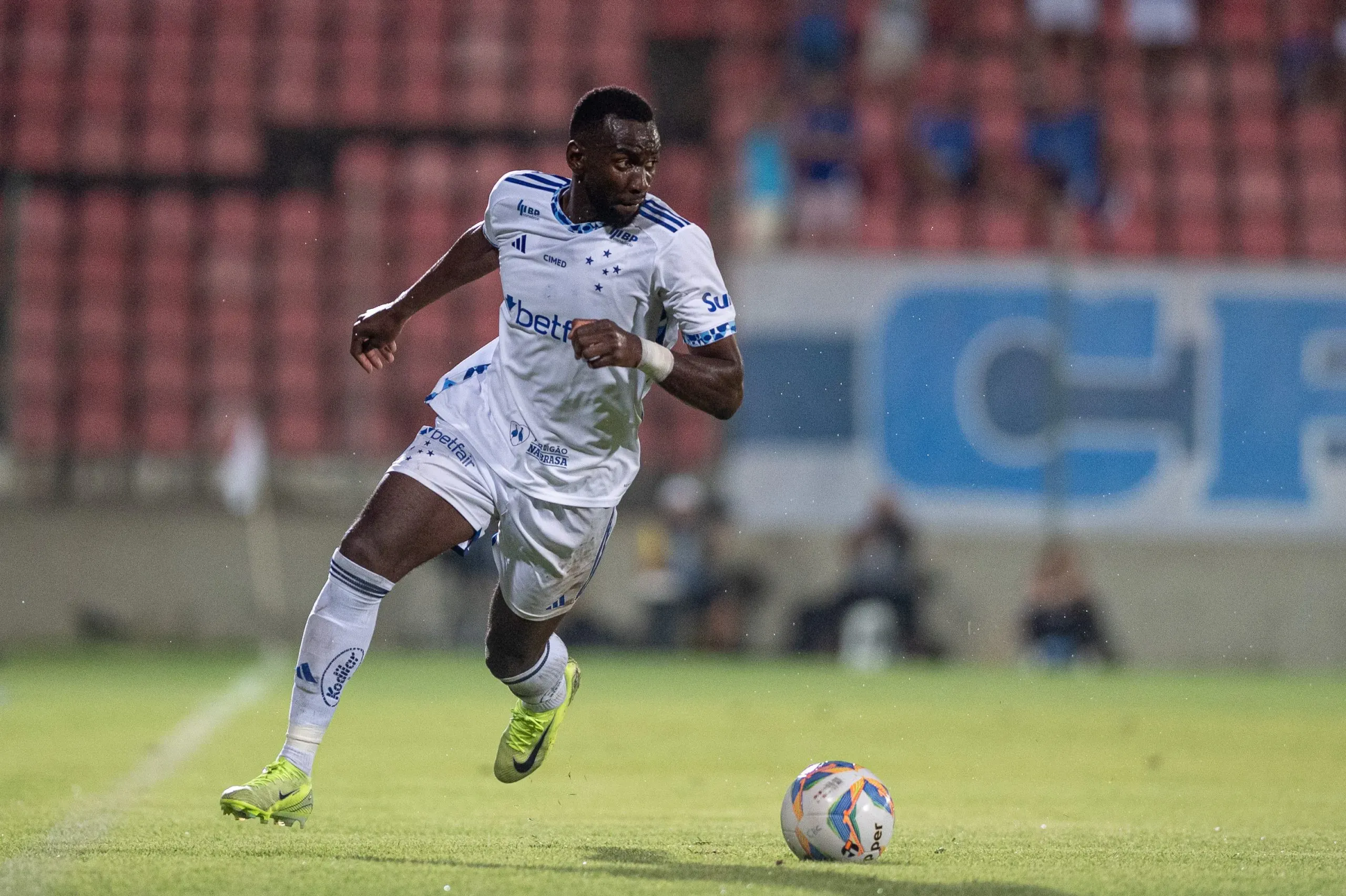 – –NENHUM– – 12/02/2025 – MINEIRO 2025, DEMOCRATA X CRUZEIRO – Bolasie jogador do Cruzeiro durante partida contra o Democrata no estadio –nenhum– pelo campeonato Mineiro 2025. Foto: Alessandra Torres/AGIF