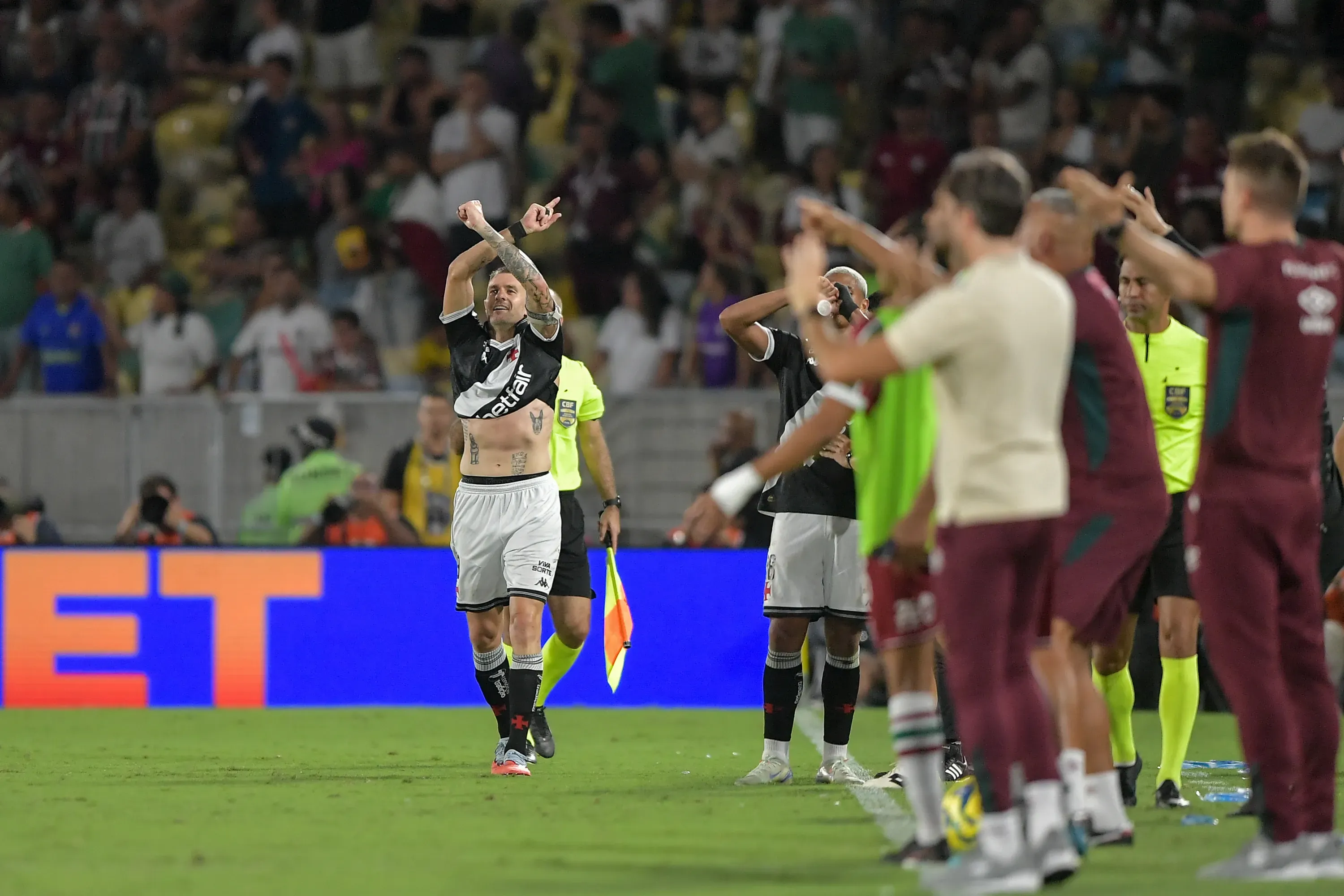 Vegetti jogador do Vasco comemora seu gol durante partida contra o Fluminense no estadio Maracana pelo campeonato Copa Do Brasil 2025. Foto: Thiago Ribeiro/AGIF