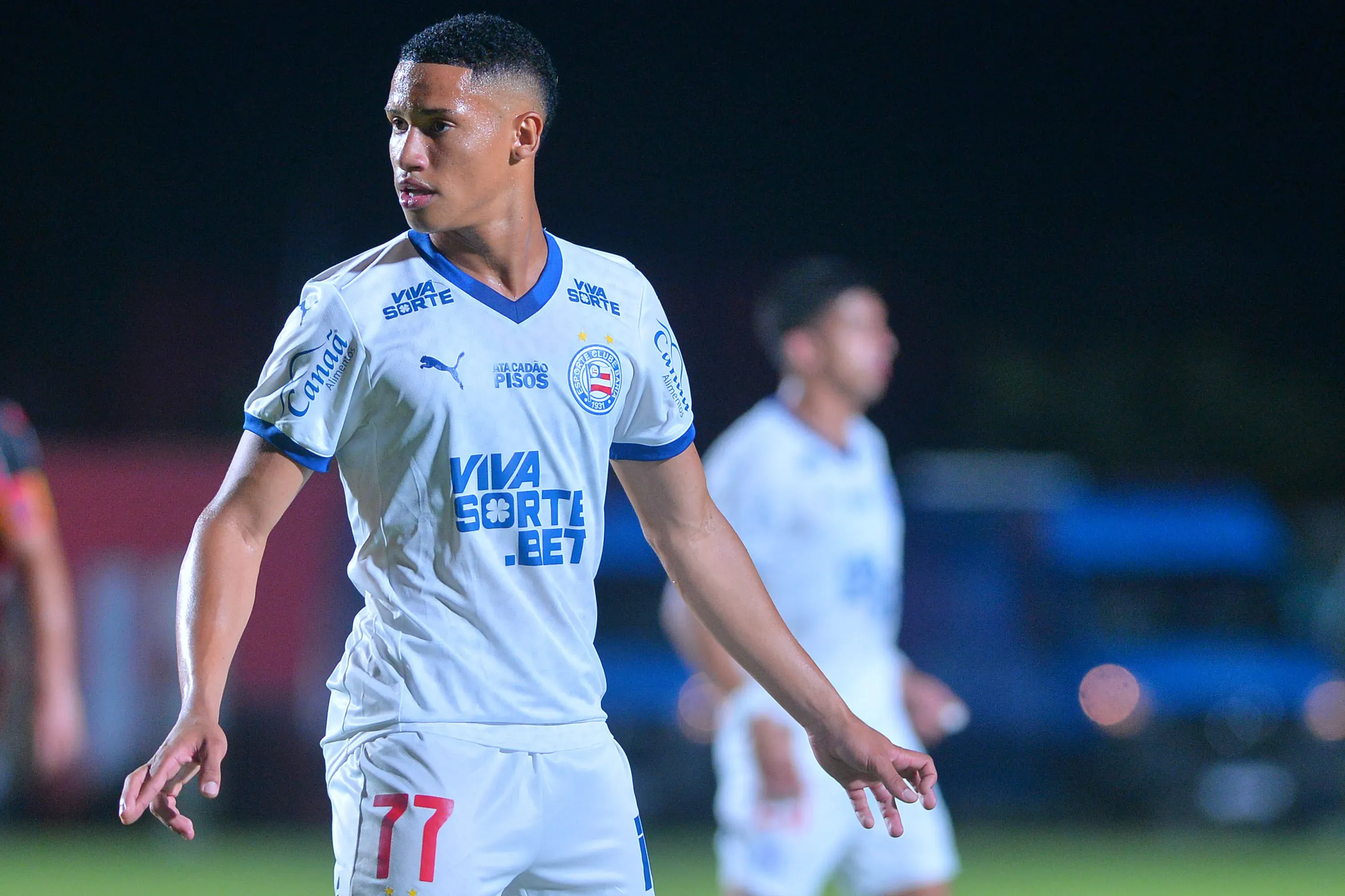 Tiago com a camisa do Bahia – Foto: Walmir Cirne/AGIF