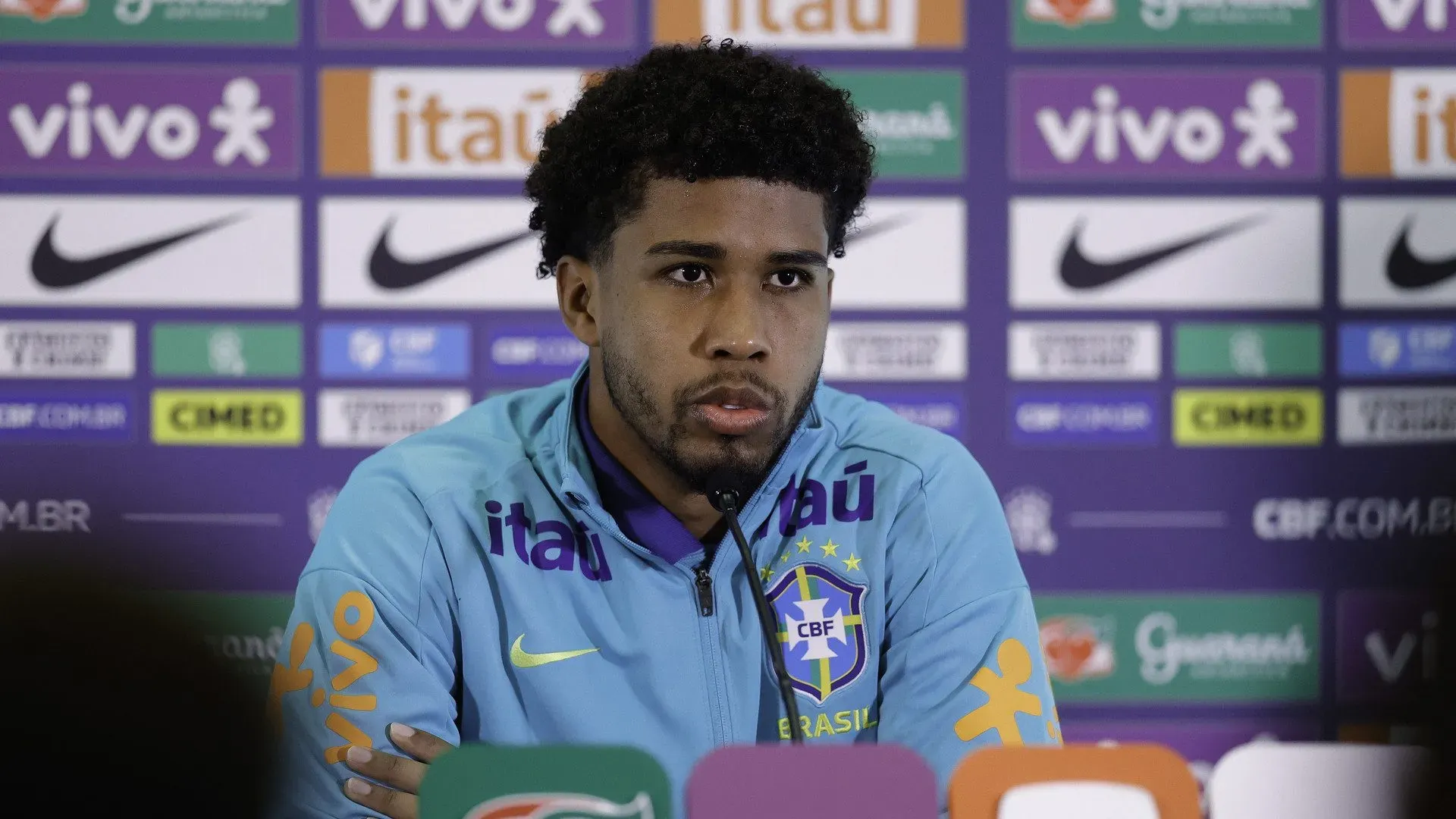 Andrey Santos pela Seleção Brasileira. Foto: Rafael Ribeiro / CBF