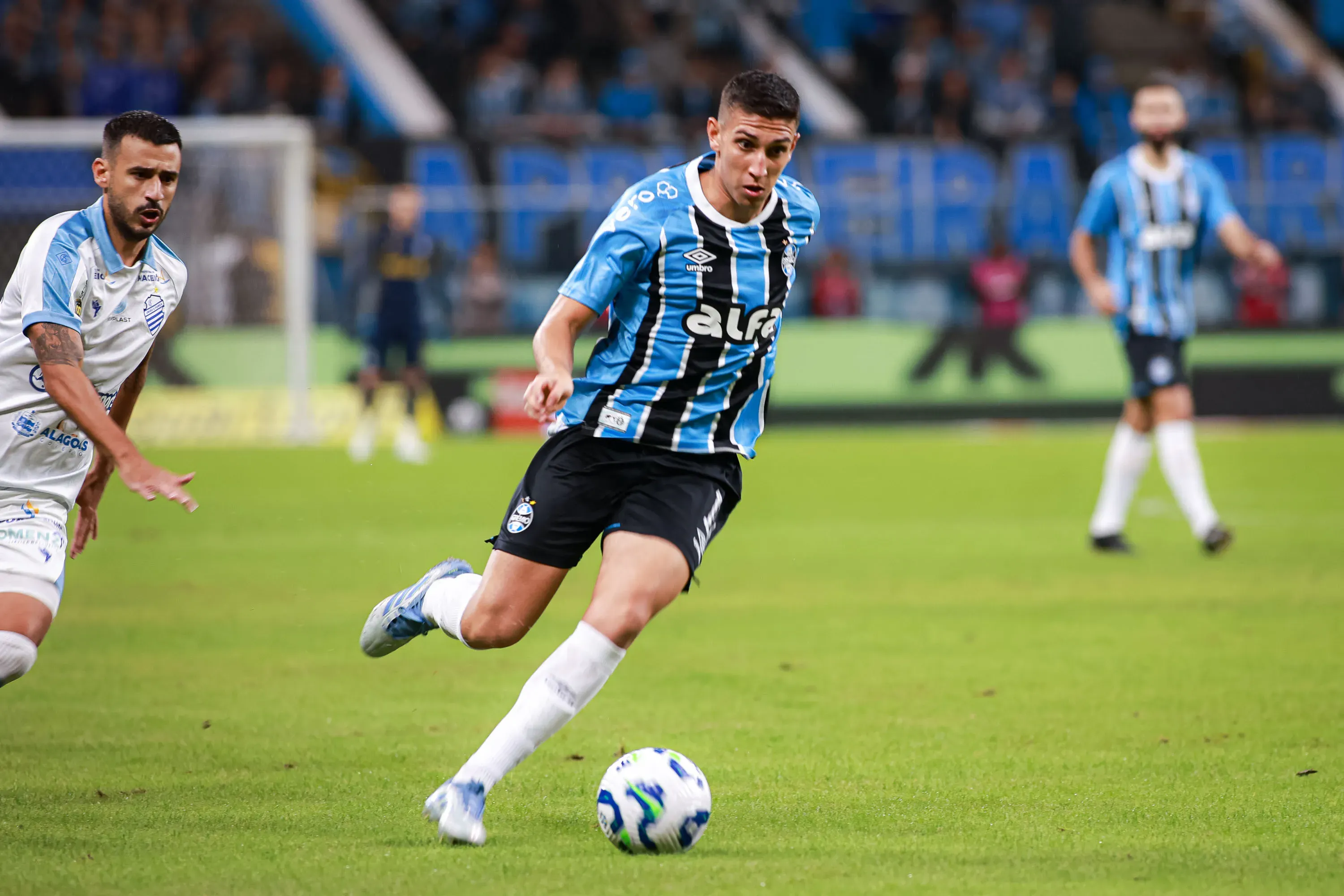 Miguel Monsalve durante partida contra o CSA na Copa Do Brasil de 2025. Foto: Maxi Franzoi/AGIF