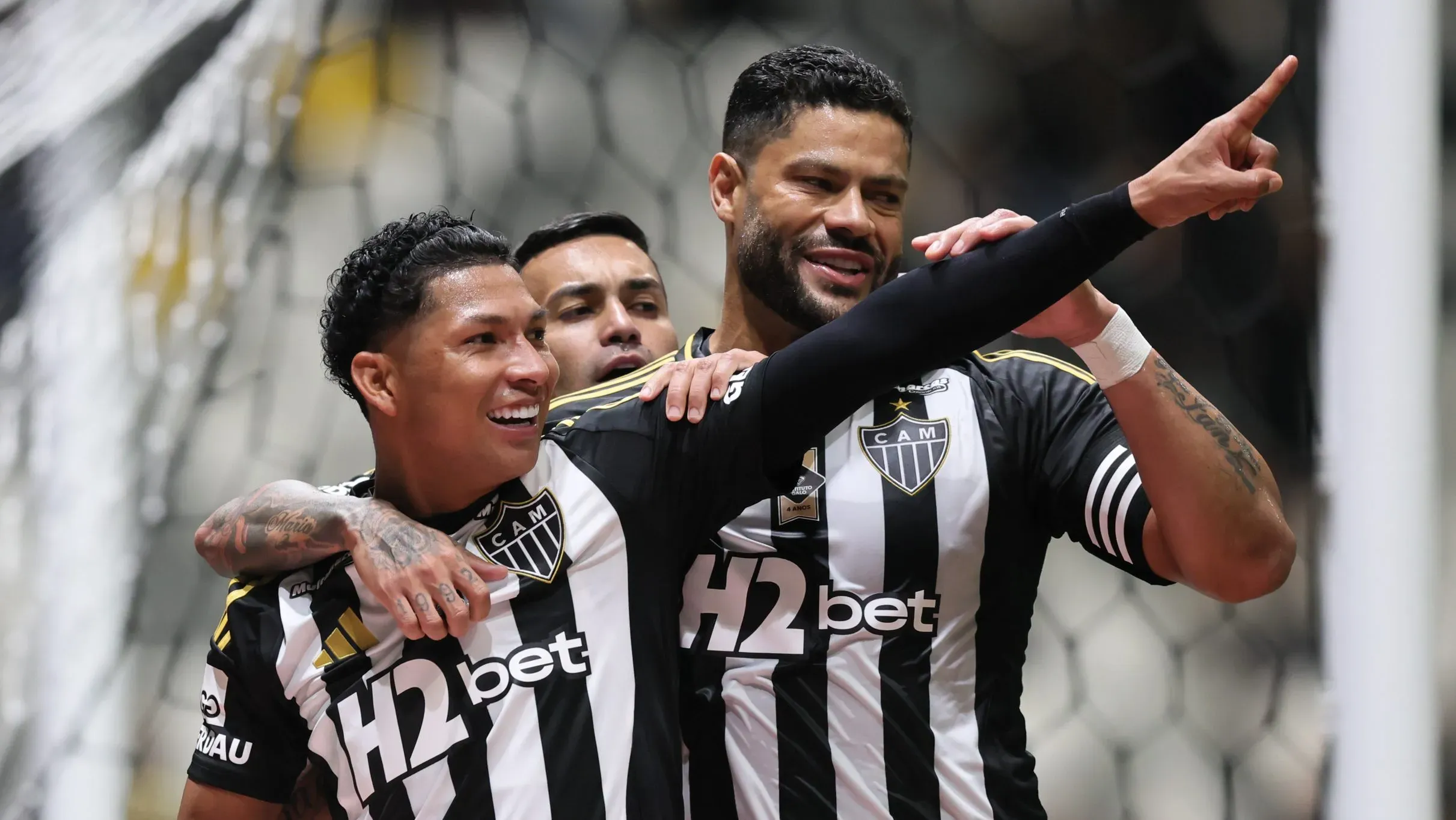 Rony, Dudu e Hulk. Foto: Gilson Lobo/AGIF