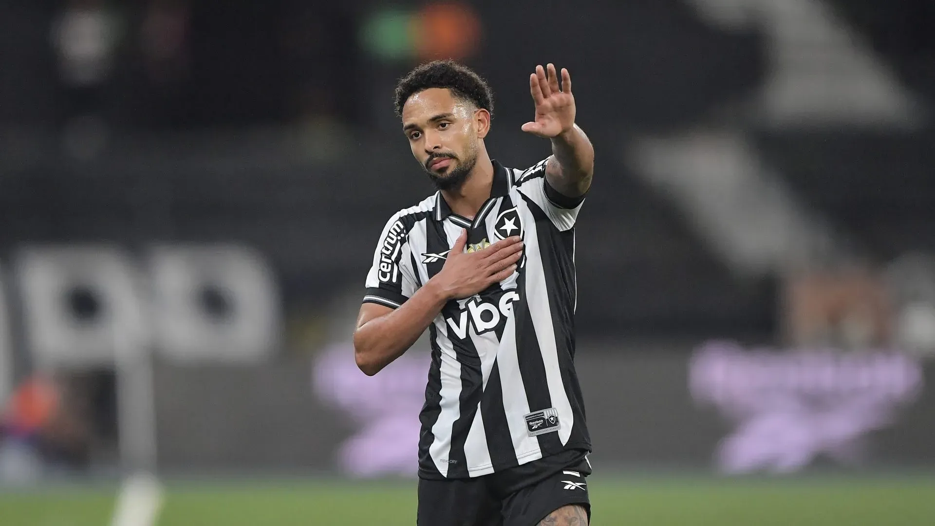 Atlético-MG quer Vitinho