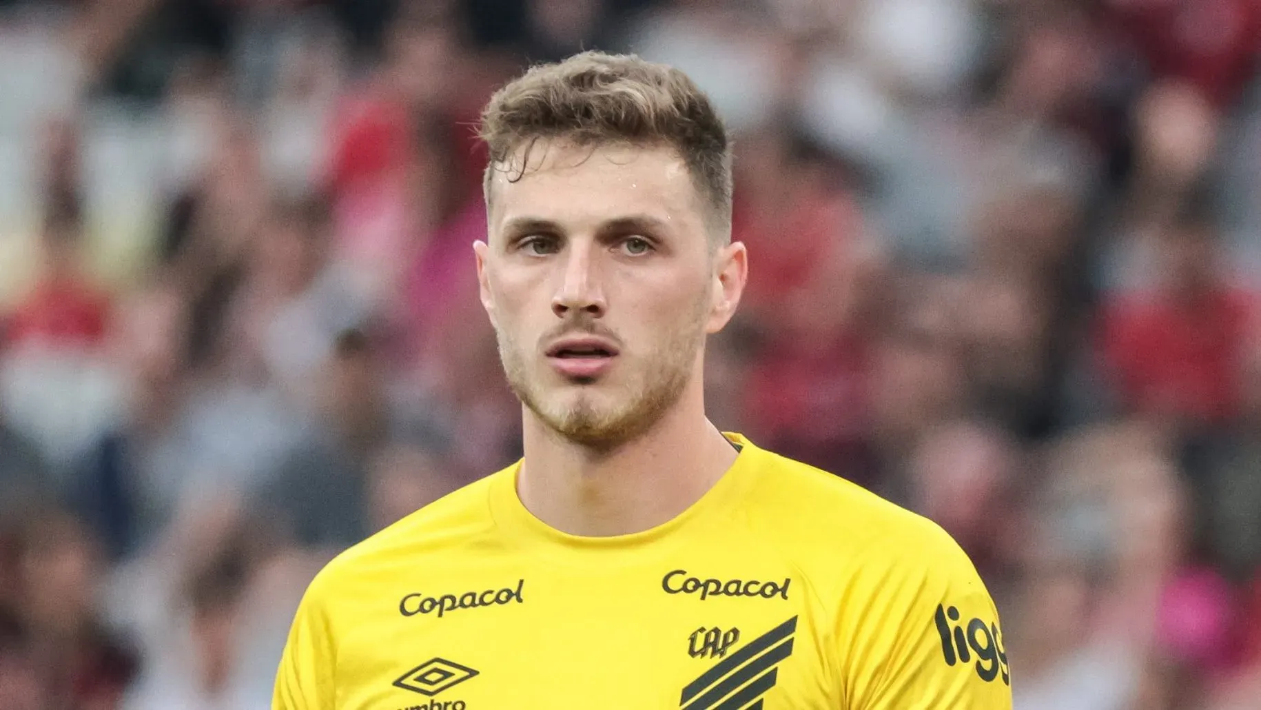 Bento deixou o Furacão. Foto: Robson Mafra/AGIF