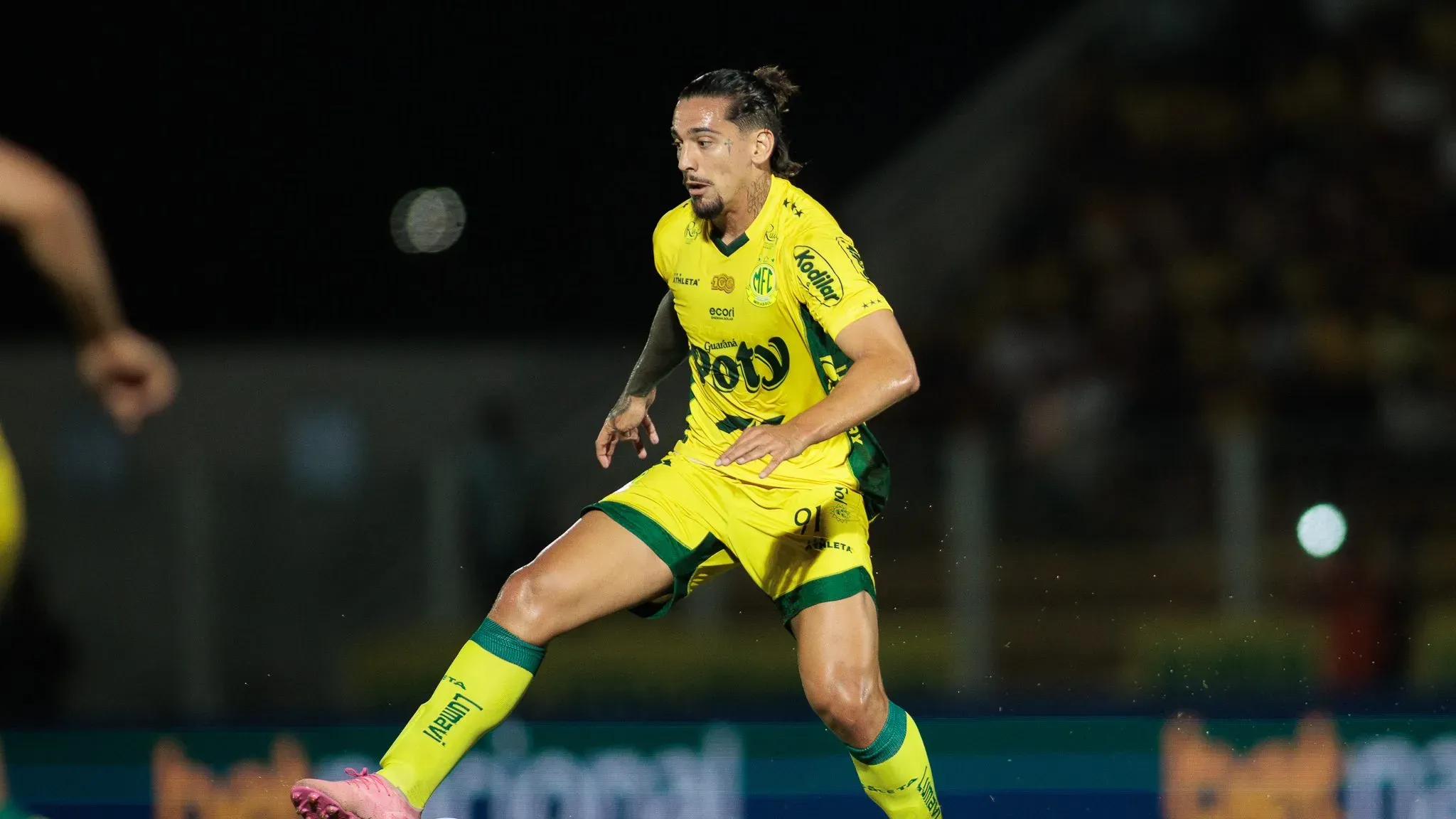 Chico da Costa durante jogo do Mirassol. Foto: Vinicius Silva/AGIF