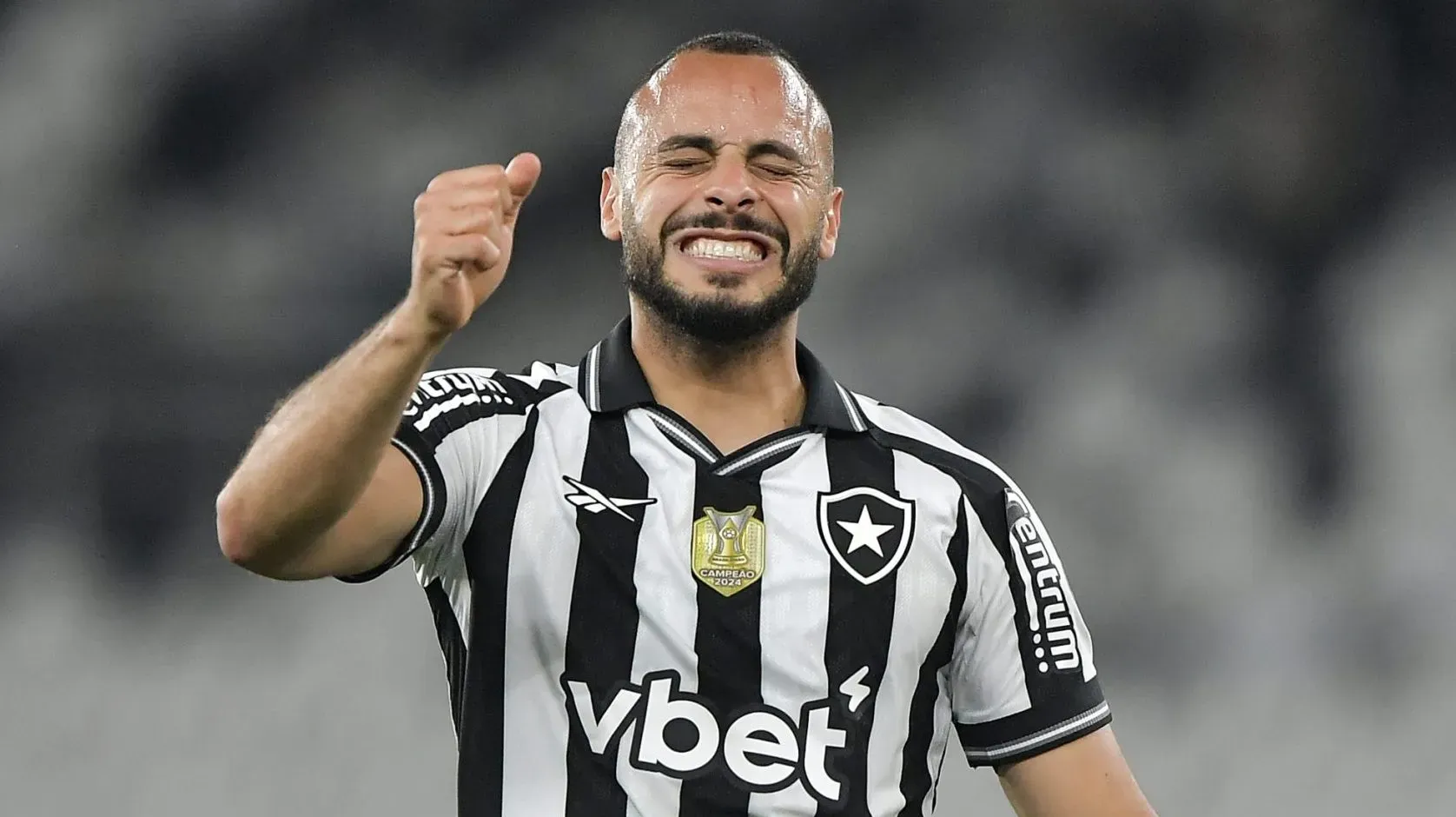 Arthur Cabral, atacante do Botafogo. Foto: Thiago Ribeiro/AGIF