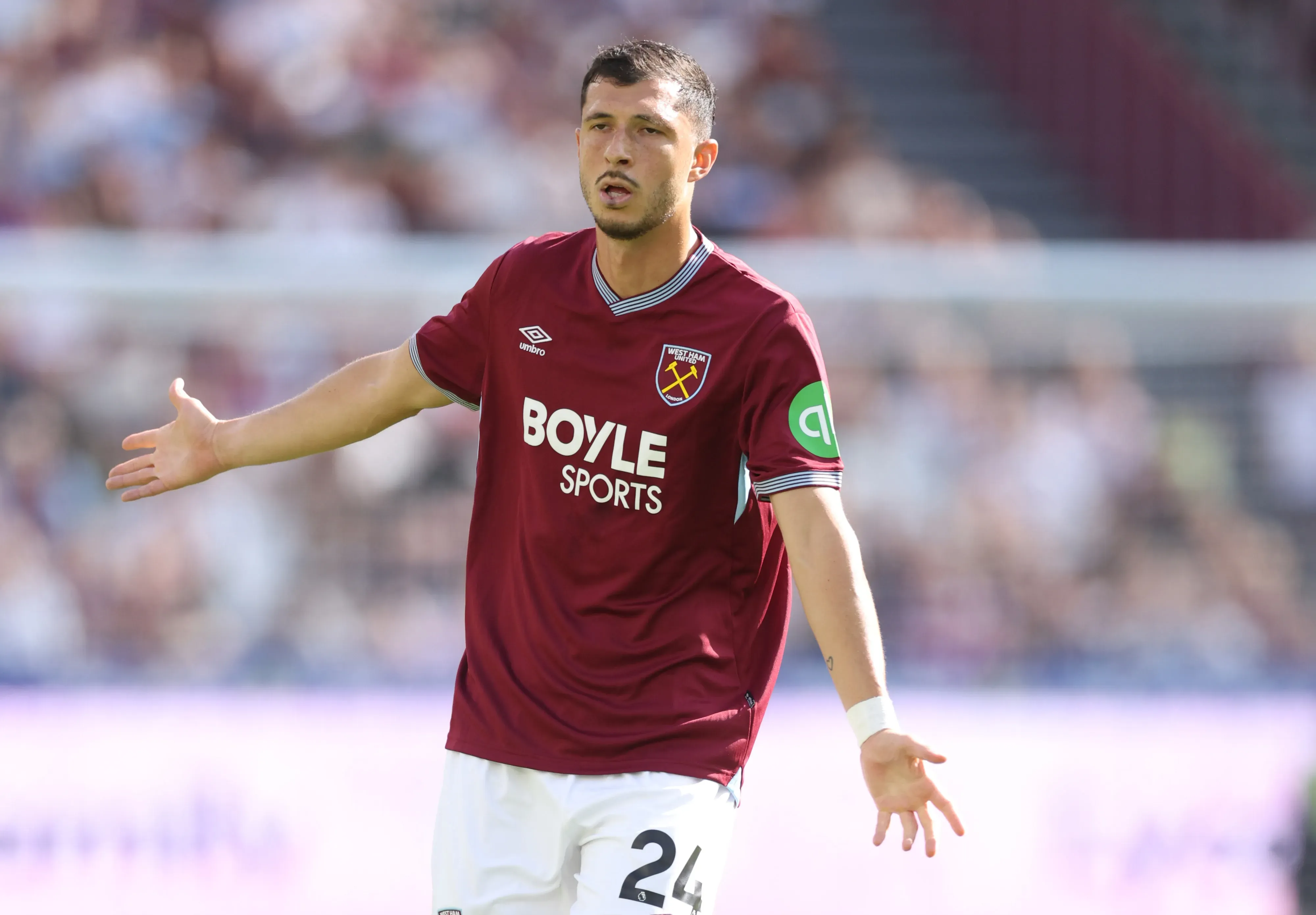 LONDON, ENGLAND – AUGUST 09: Guido Rodriguez of West Ham United during the pre-season friendly match between West Ham United and Lille OSC at London Stadium on August 09, 2025 in London, England. (Photo by Richard Pelham/Getty Images)