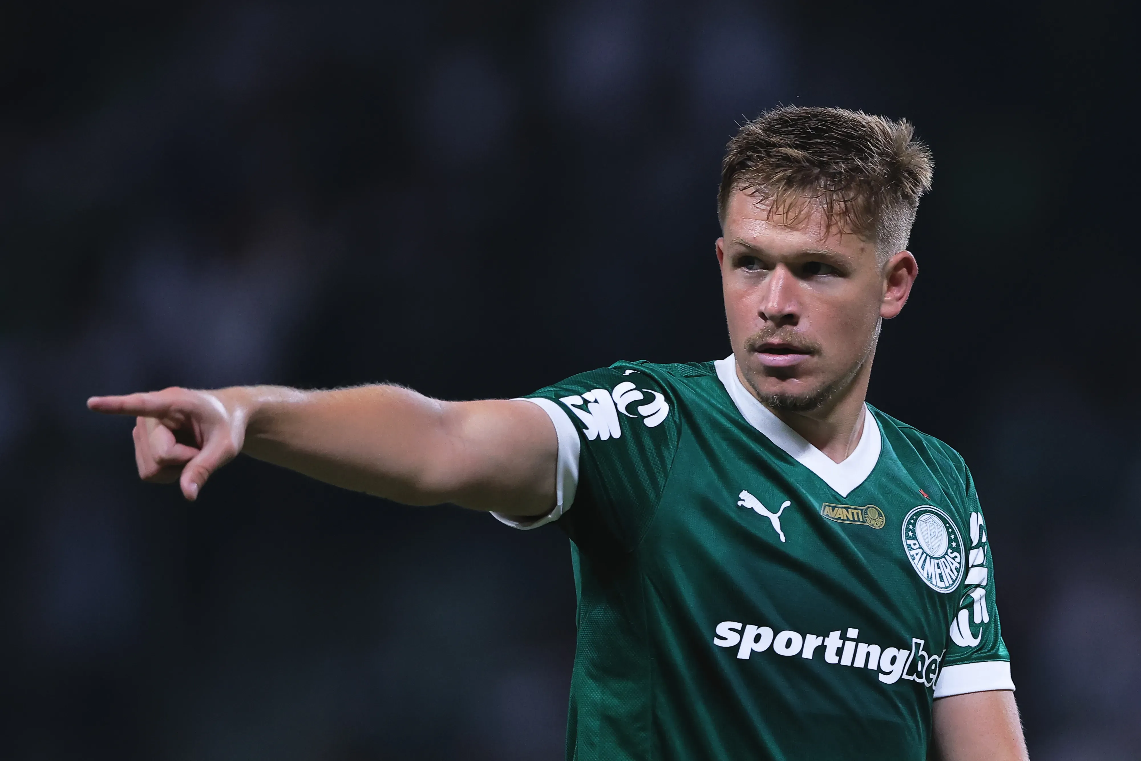 Bruno Fuchs jogador do Palmeiras durante partida contra o Atletico-MG no estadio Arena Allianz Parque pelo campeonato Brasileiro A 2025. Foto: Ettore Chiereguini/AGIF