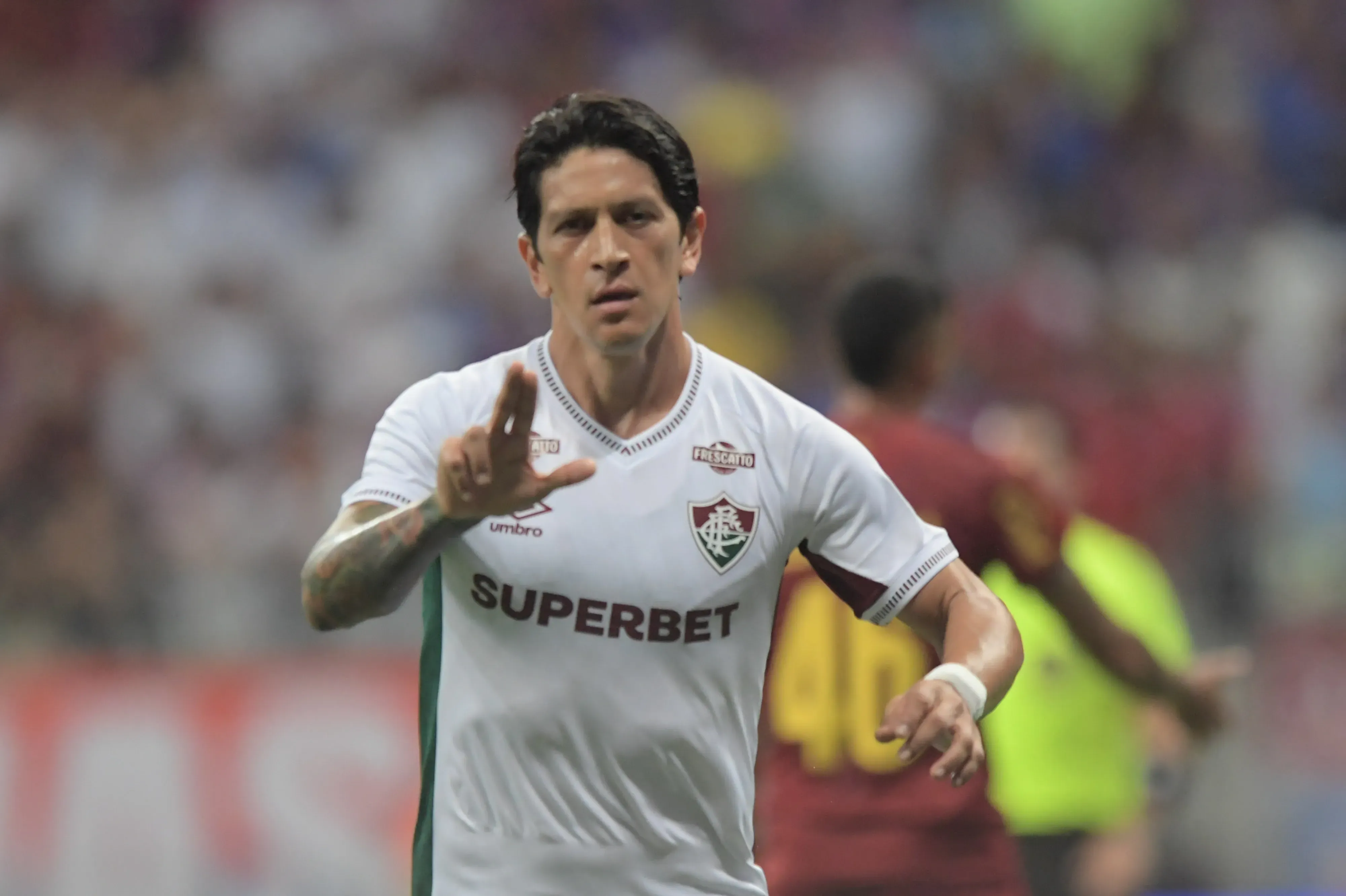 German Cano jogador do Fluminense comemora seu gol com jogadores do seu time durante partida contra o Bahia no estadio Arena Fonte Nova pelo campeonato Brasileiro A 2025. Foto: Jhony Pinho/AGIF