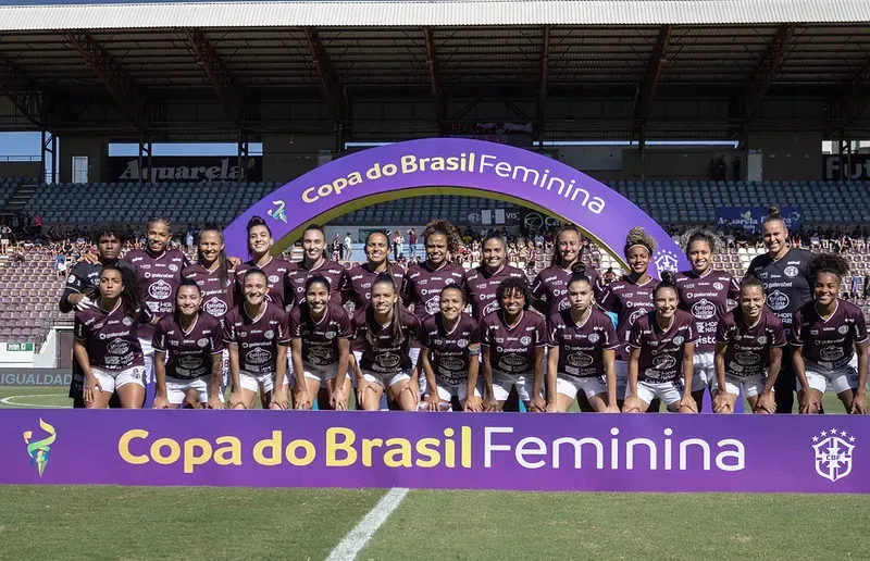 Elenco da Ferroviária em 2025 – Foto: Jonatan Dutra/Ferroviária