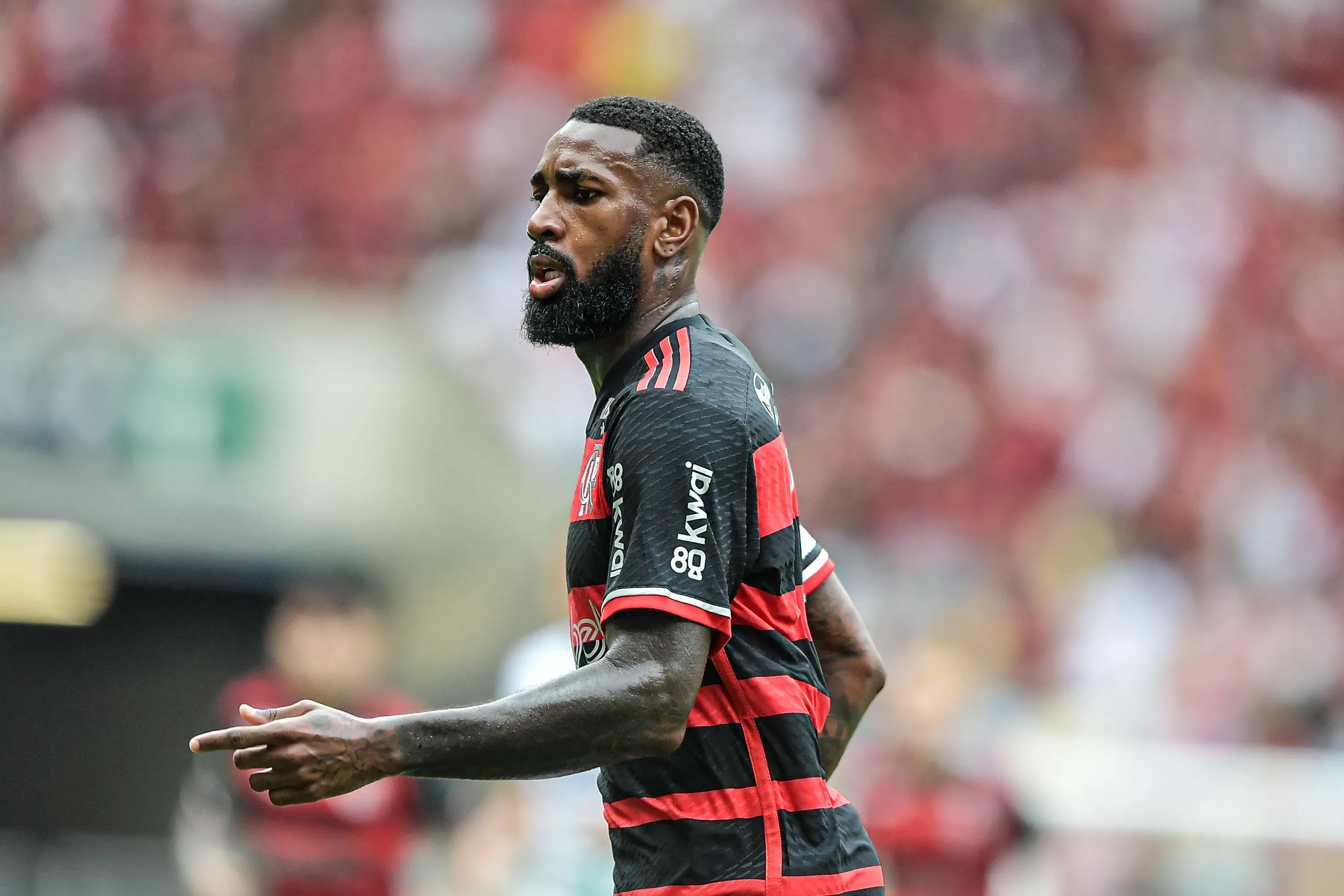 RJ – RIO DE JANEIRO – 26/10/2024 – BRASILEIRO A 2024, FLAMENGO X JUVENTUDE – Gerson jogador do Flamengo durante partida contra o Juventude no estadio Maracana pelo campeonato Brasileiro A 2024. Foto: Thiago Ribeiro/AGIF