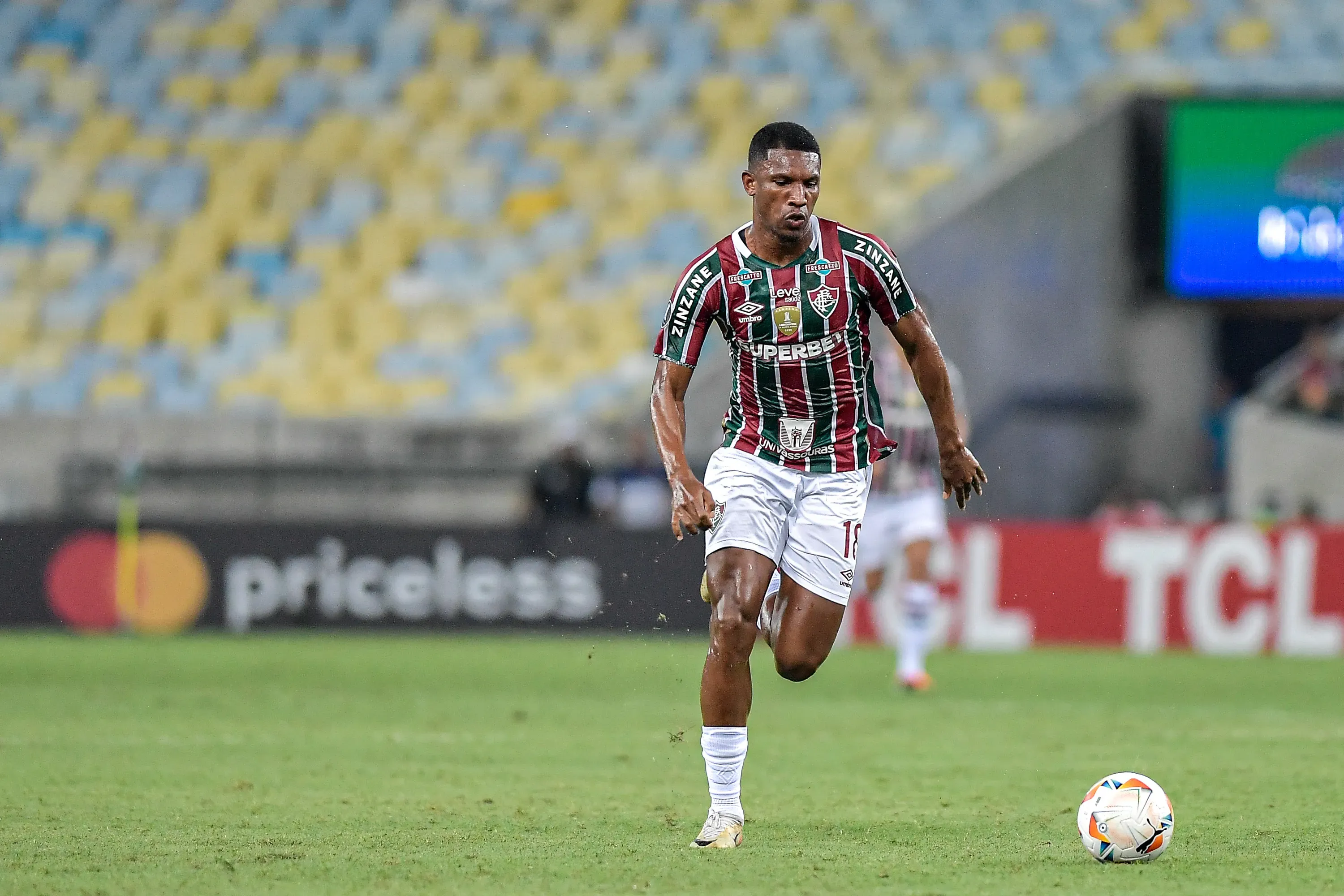 Lele jogador do Fluminense durante partida contra o Colo-Colo no estadio Maracana pelo campeonato Copa Libertadores 2024. Foto: Thiago Ribeiro/AGIF
