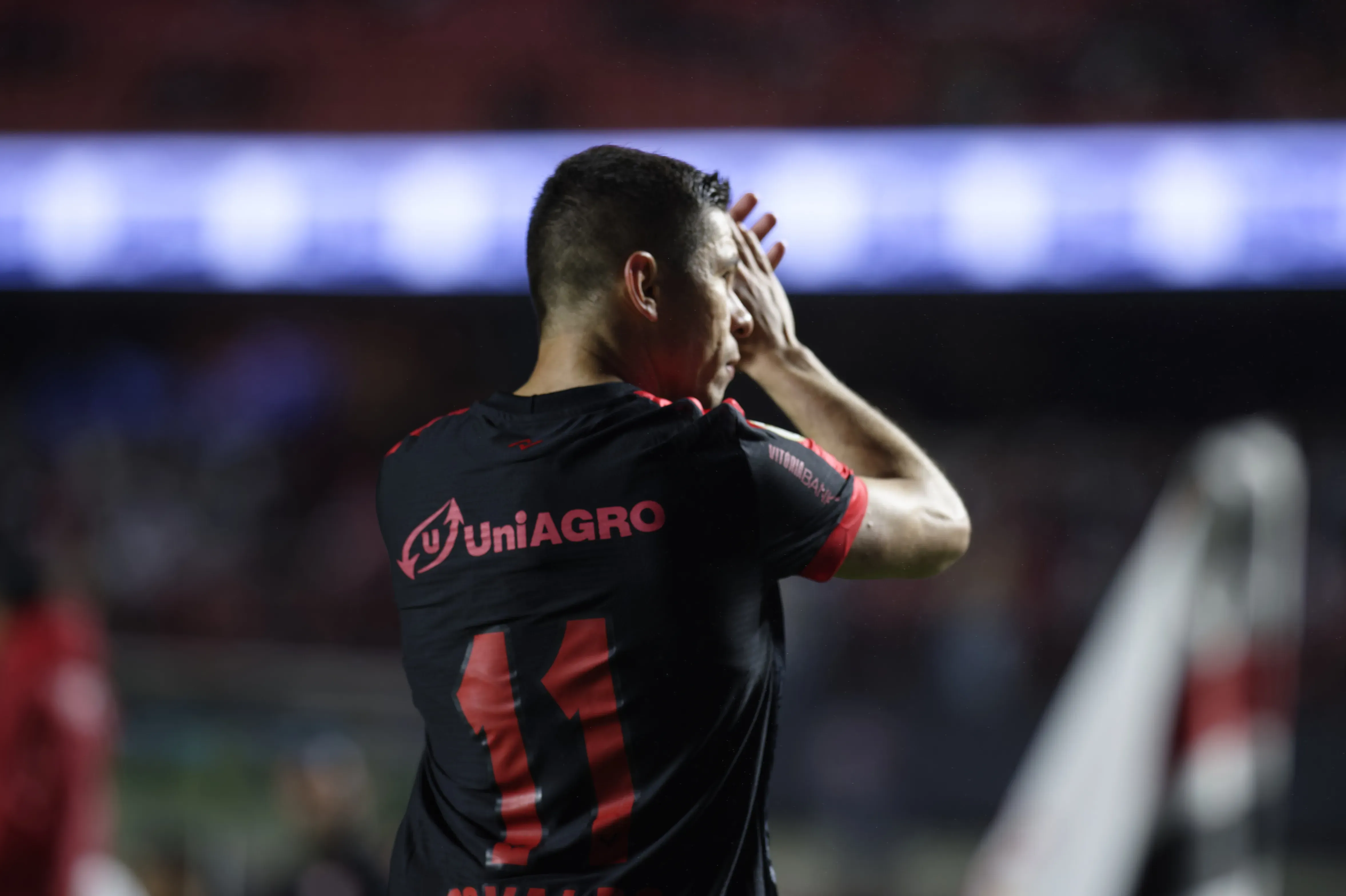 Osvaldo jogador do Vitoria durante partida contra o Sao Paulo no estadio Morumbi pelo campeonato Brasileiro A 2024. Foto: Anderson Romao/AGIF
