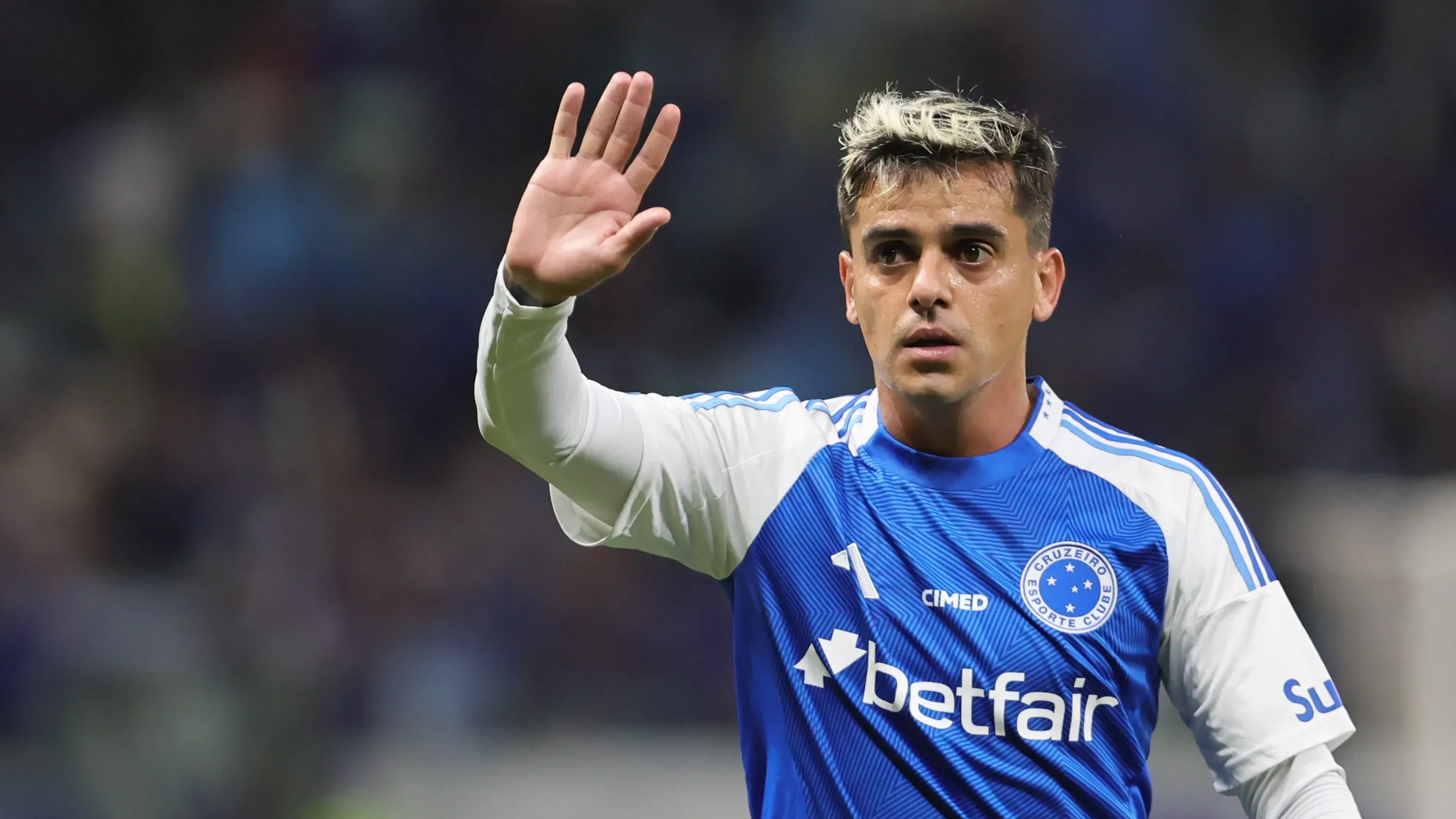 Fagner em campo pelo Cruzeiro. Foto: Gilson Lobo/AGIF