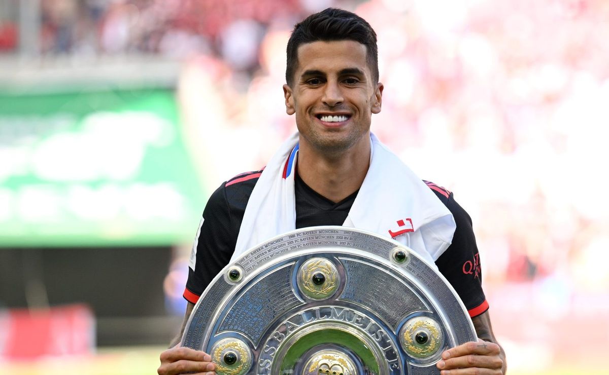 João Cancelo vuelve a estar vinculado al Barcelona, afirma periodista español João Cancelo vuelve a estar vinculado al Barcelona, afirma periodista español