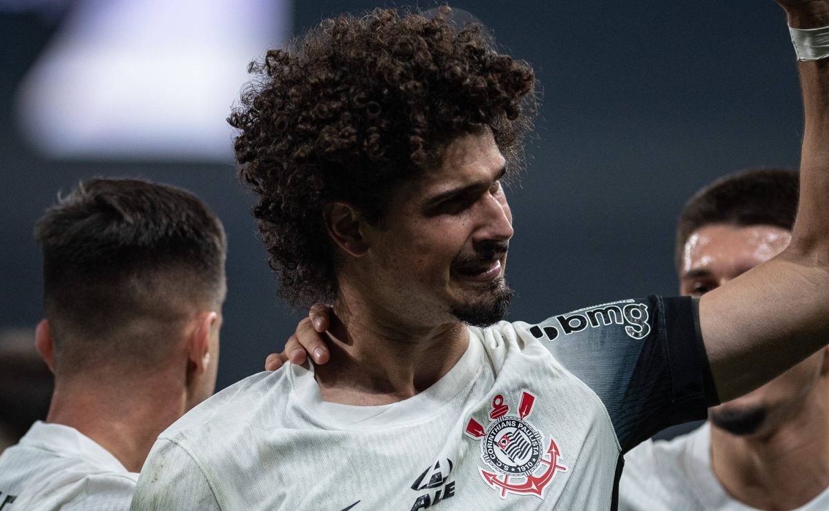 Corinthians quer zagueiro campeão da Libertadores para formar dupla de respeito com André Ramalho em 2025