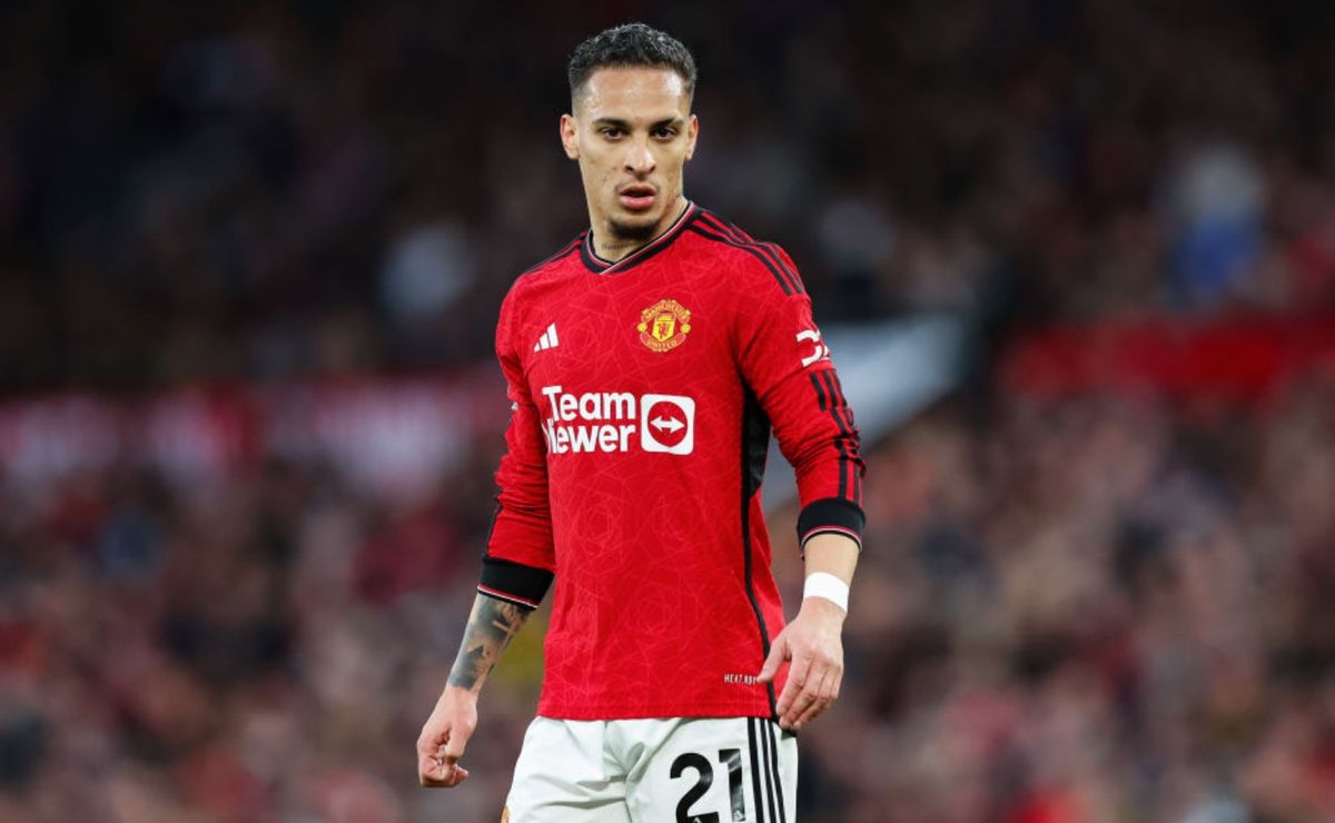 Flamengo descarta contratação de Antony e atacante segue no Manchester United